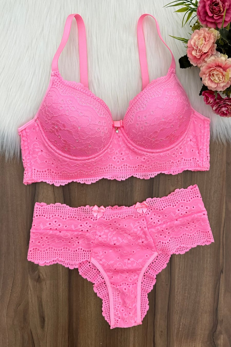 Conjunto de lingerie amarelo