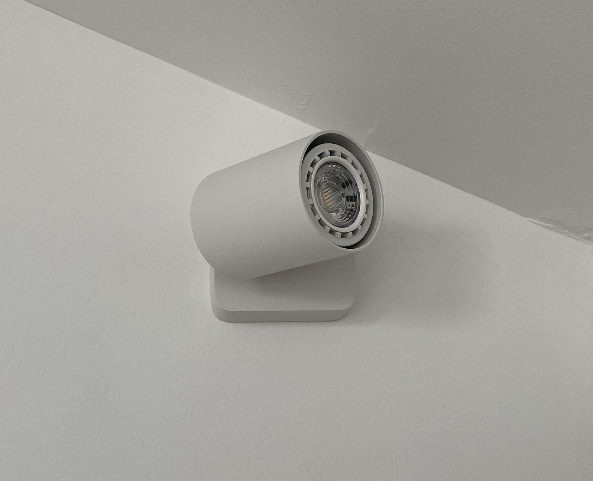 Ampoule GU10 24v dimmable 8w 60°