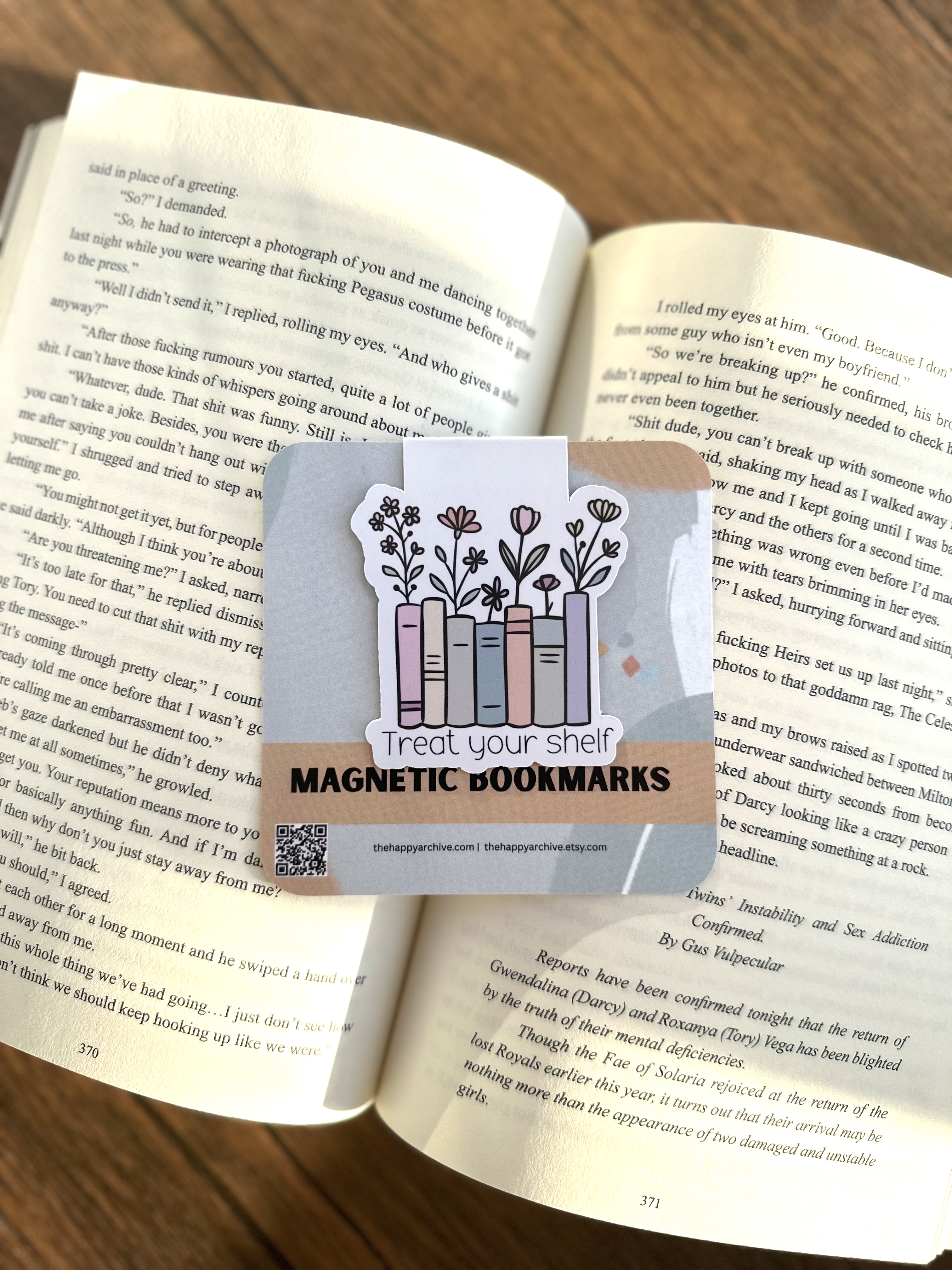 Treat Your Shelf Magnetic Bookmark | Book Lover Gift |Accessory for Readers & Book Clubs| Sticker
