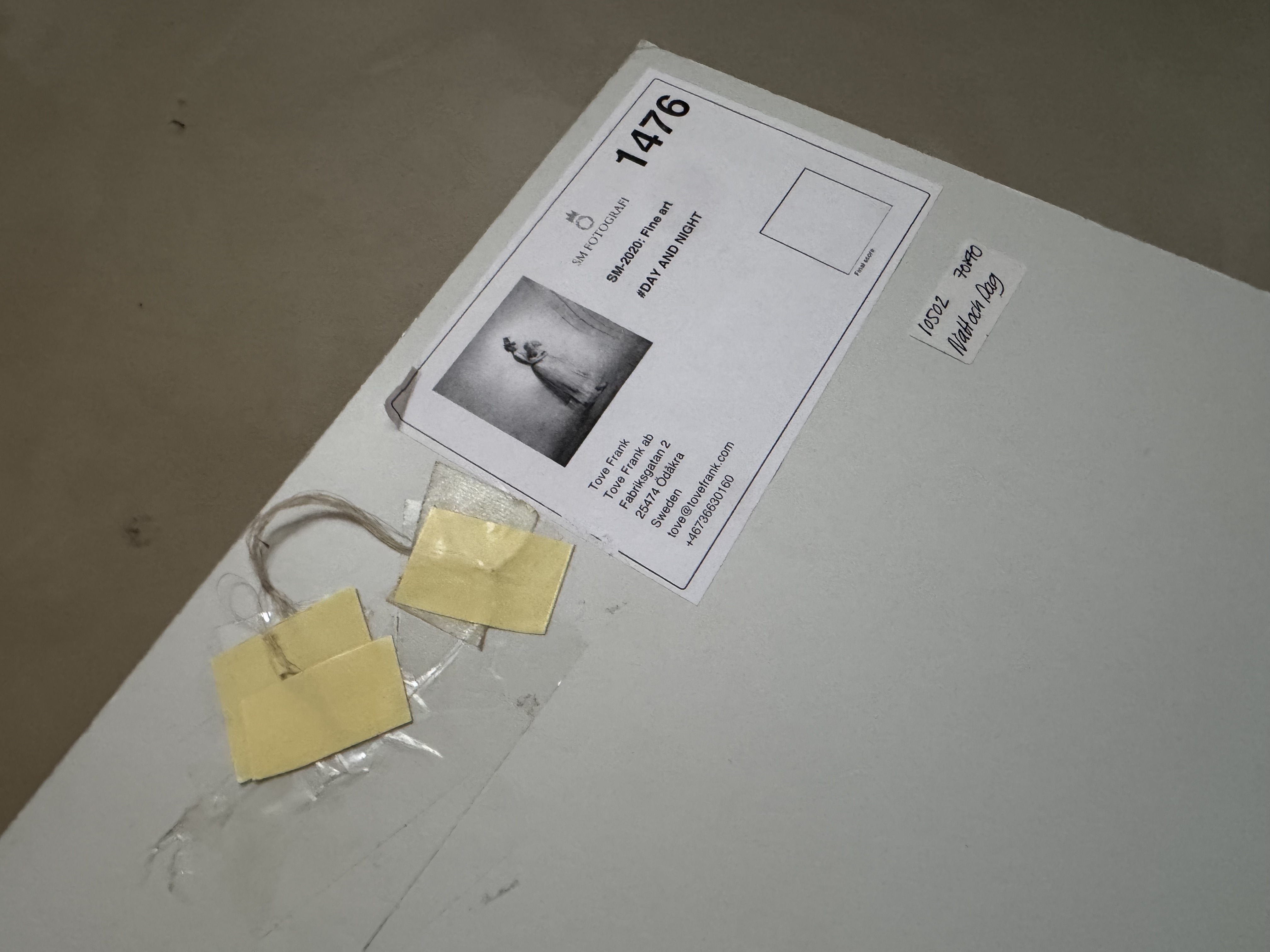 Fineart print på capa.40x40cm Bara att hänga på väggen. Lite skador - Dag och Natt 