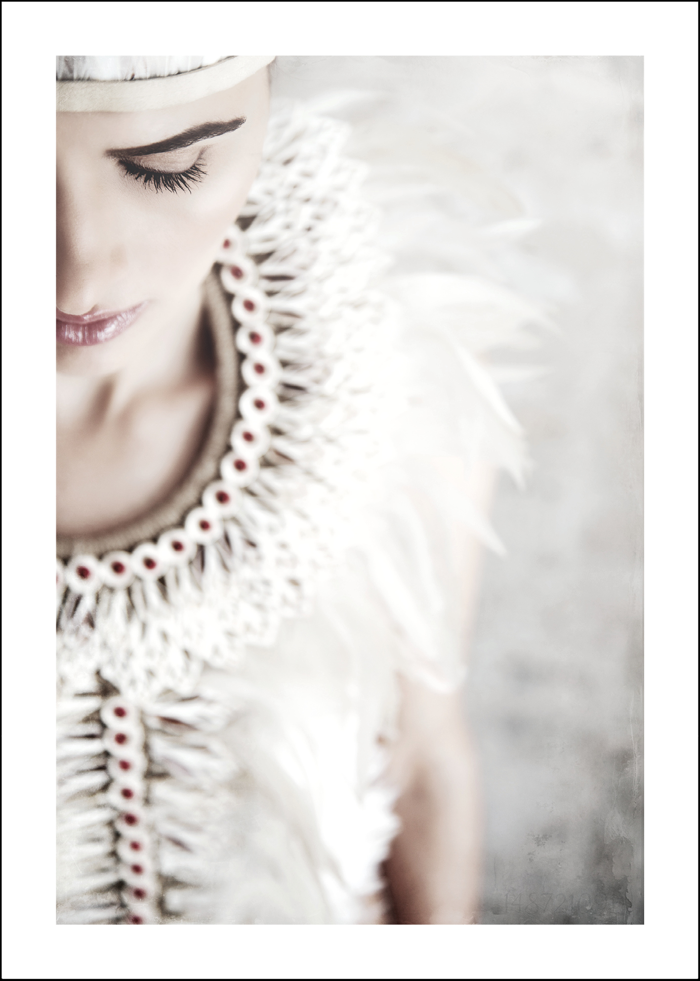 Hush 50x70 - 2:a hands sortering, utställningsexemplar el med mindre skönhetsfel. 