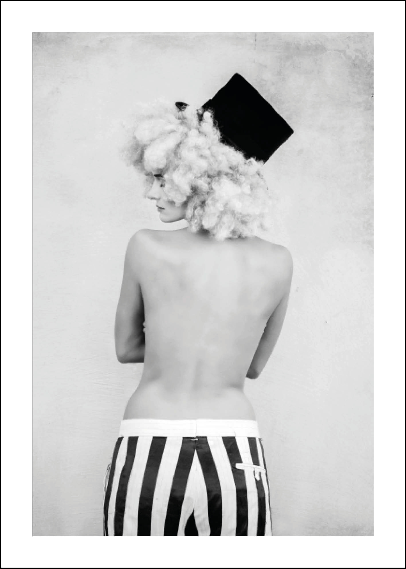 Odd 50x70 - 2:a hands sortering, utställningsexemplar el med mindre skönhetsfel. 