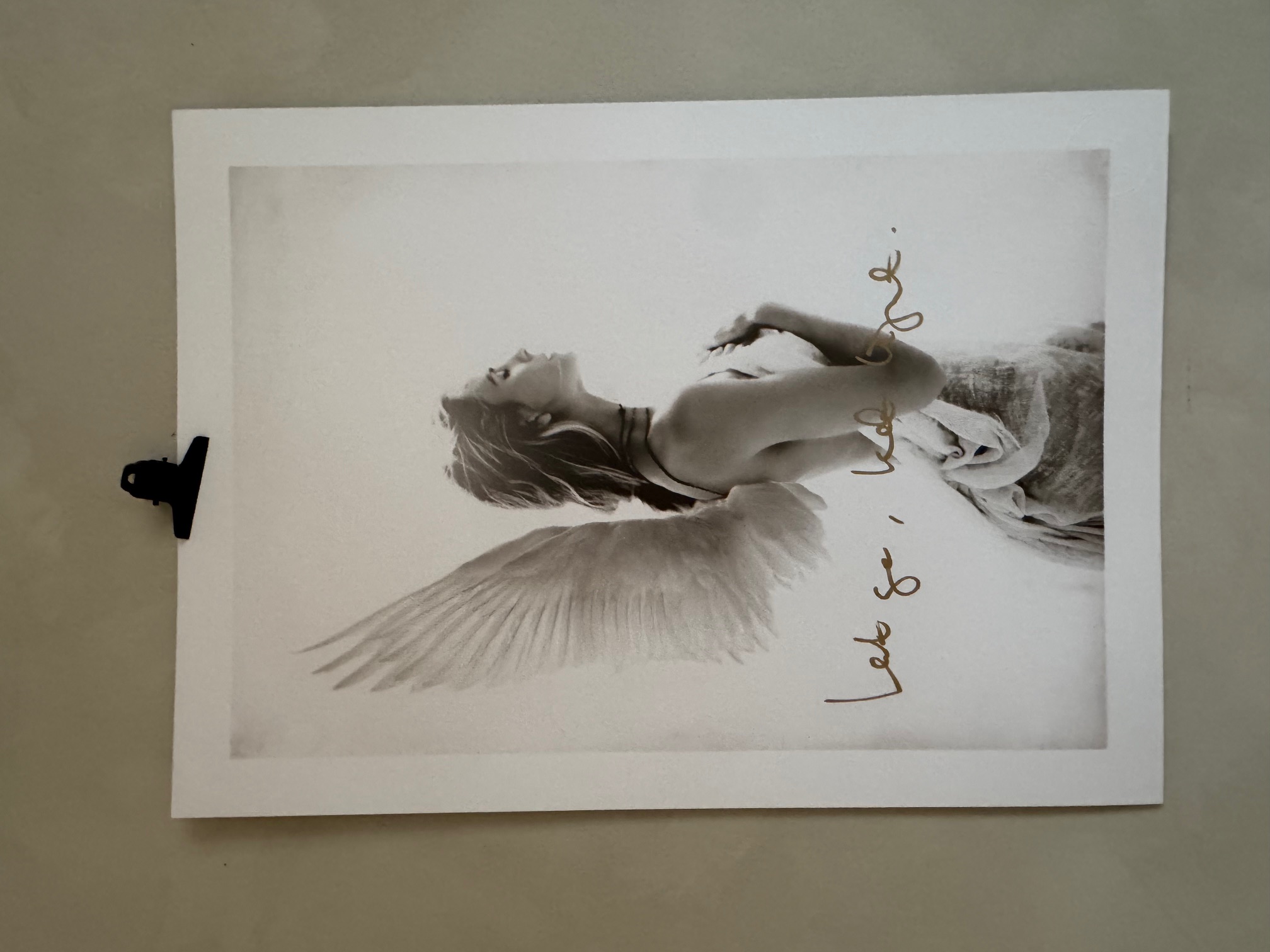 Let go, let light - med målat guld  50x70 