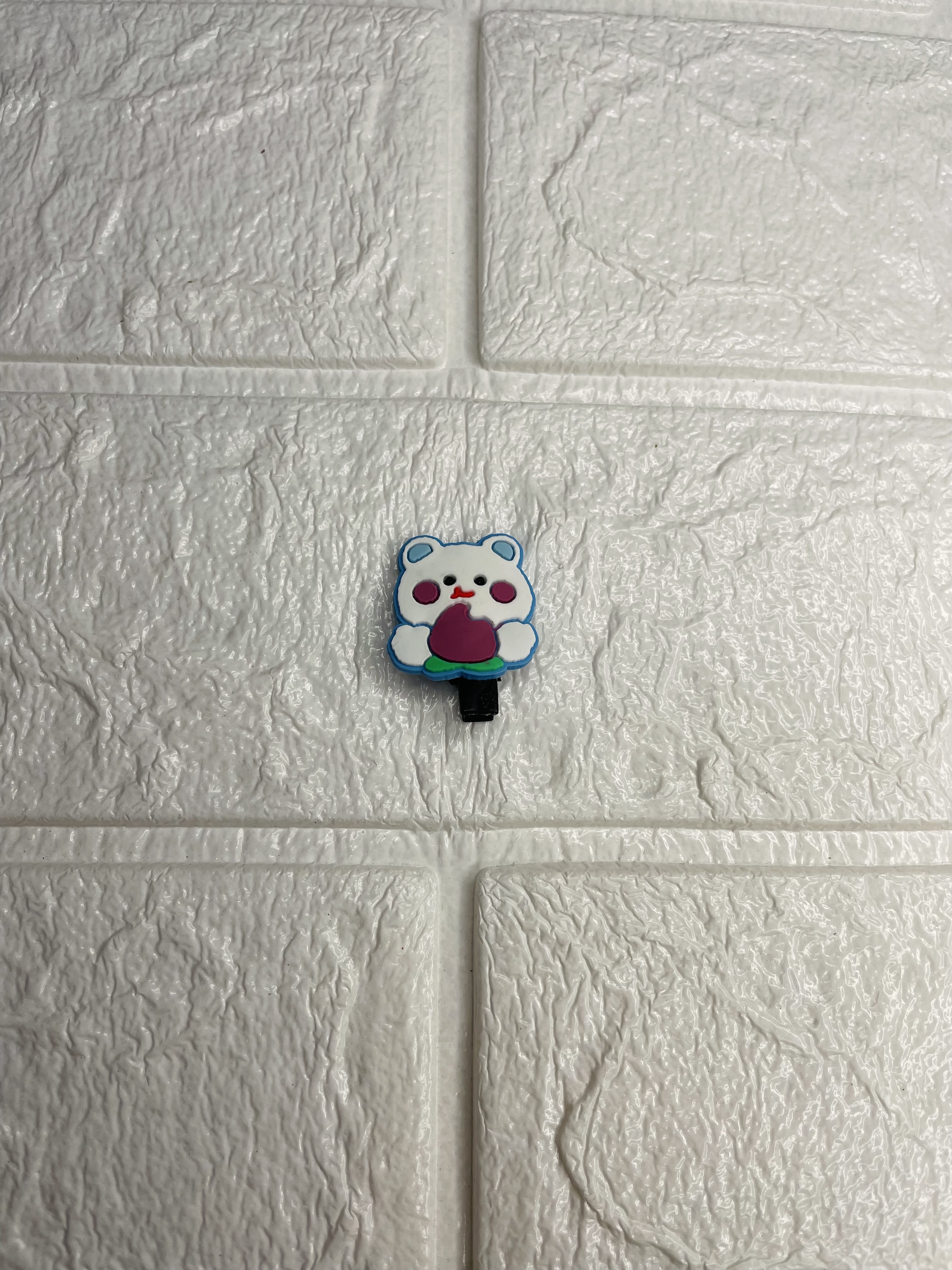 CARTOON ANIMALS KOREAN SIDE PINS