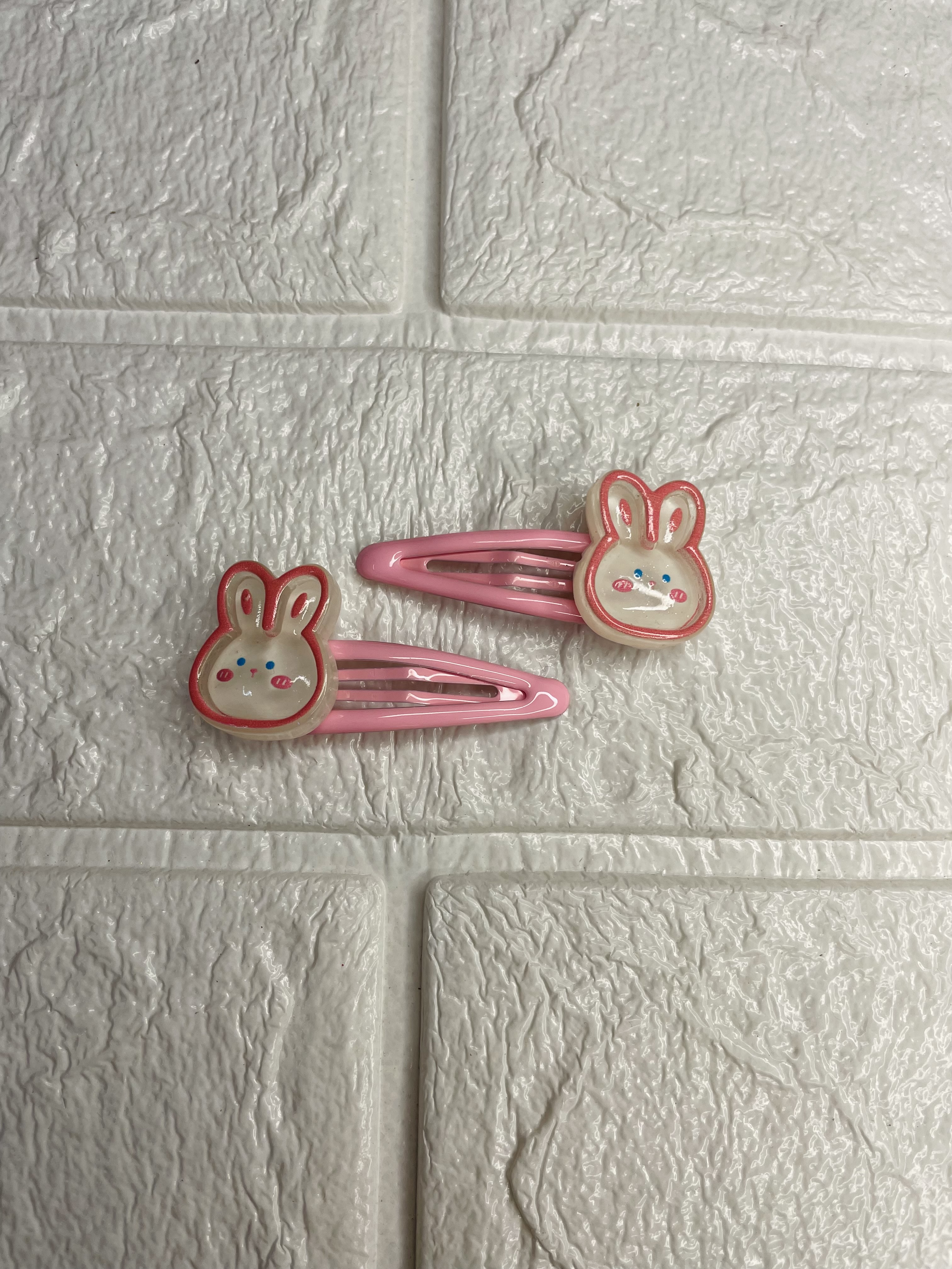 CARTOON KOREAN SNAP PAIR CLIPS - 