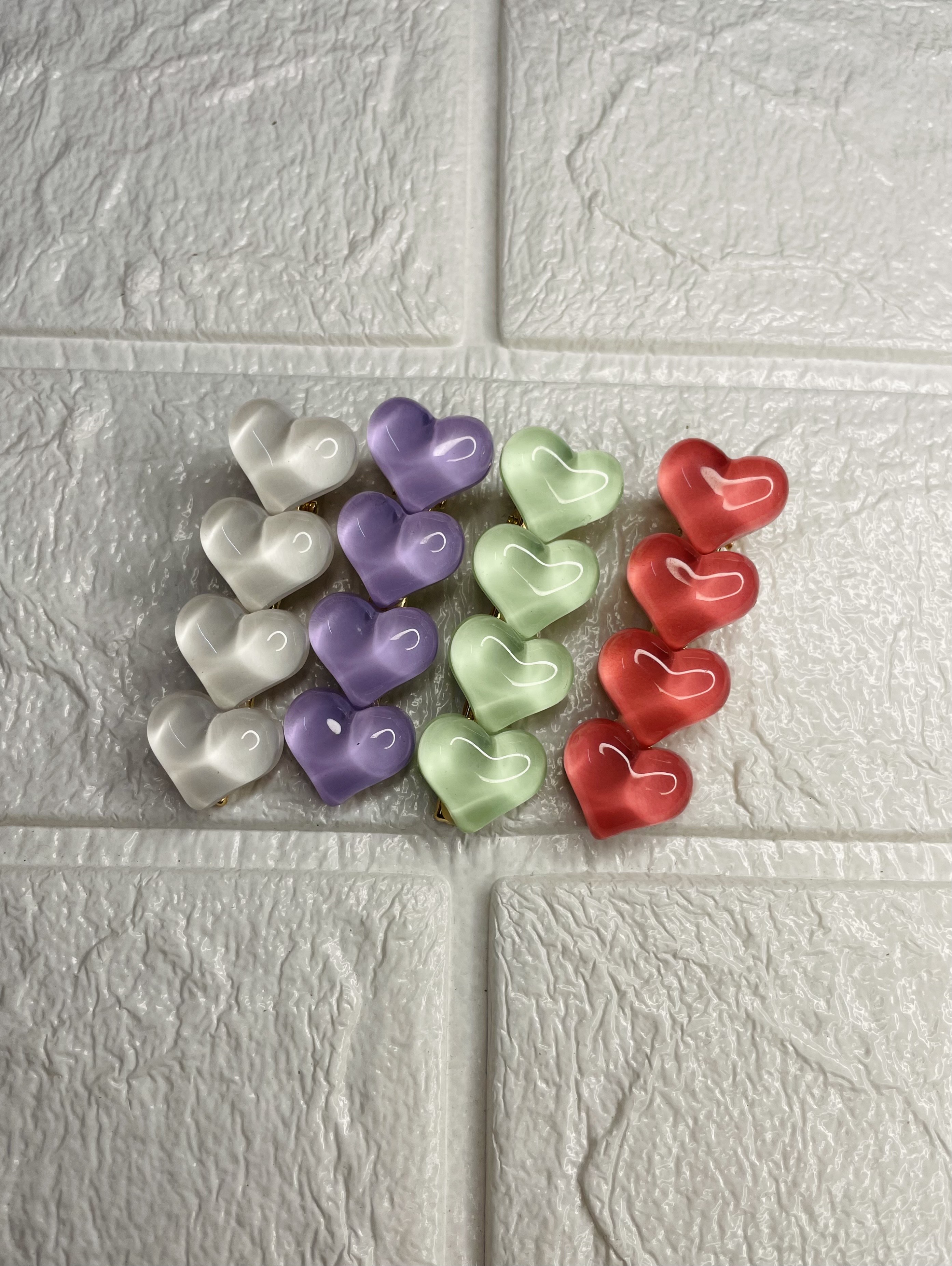 LITTLE HEARTS  KOREAN SIDE PINS 