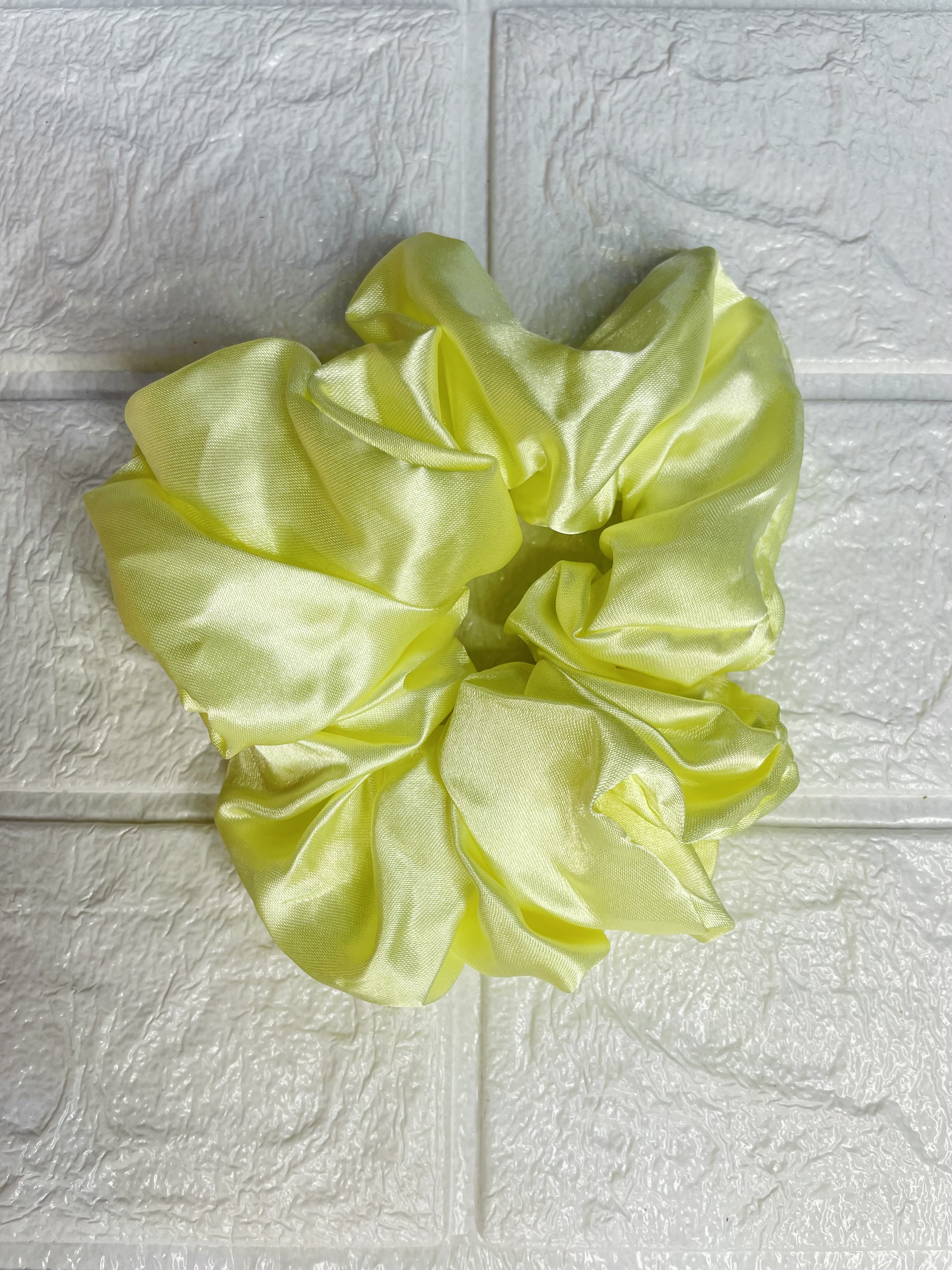 SILKY SCRUNCHIES - SATIN 