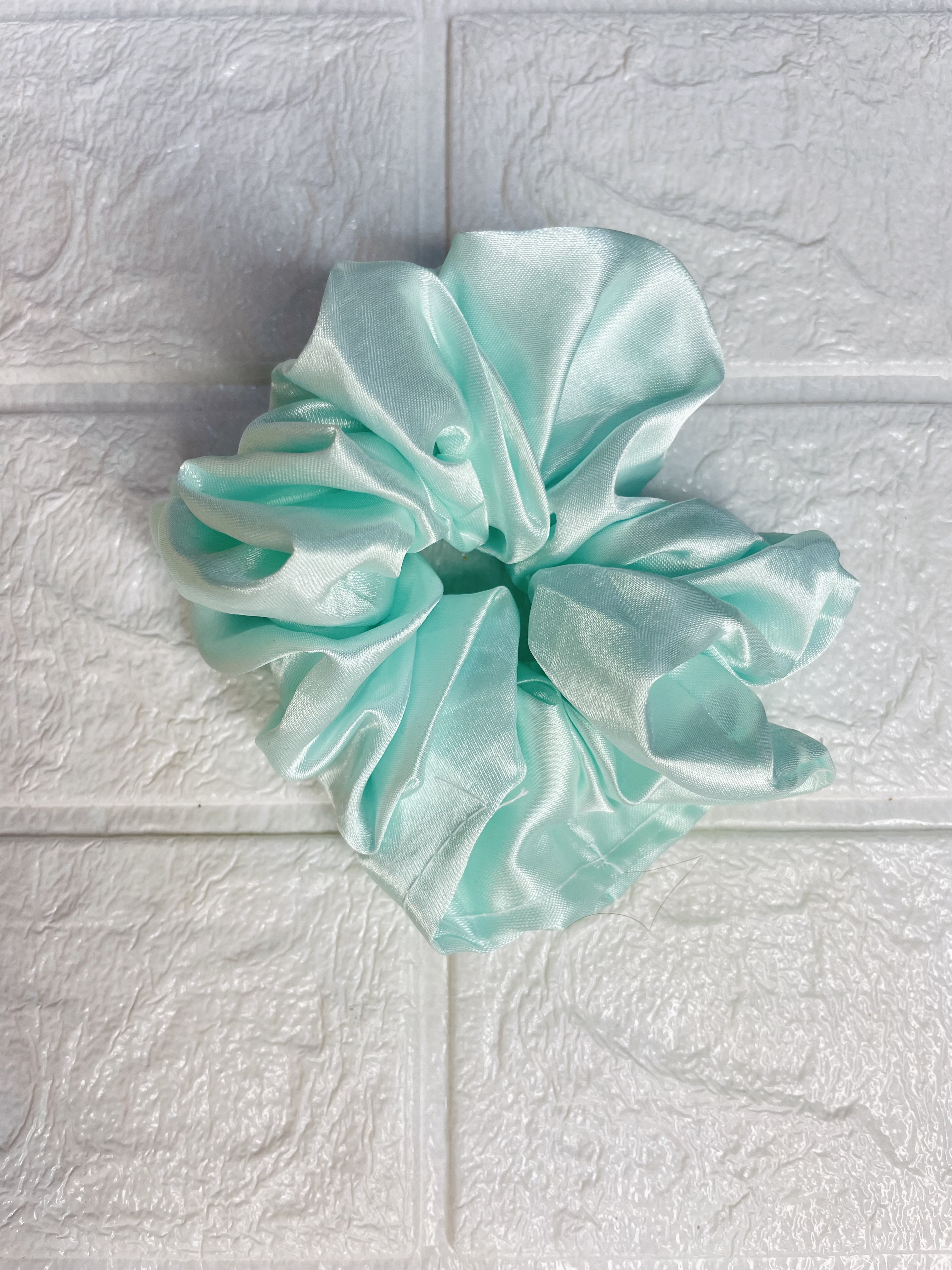 SILKY SCRUNCHIES - SATIN 