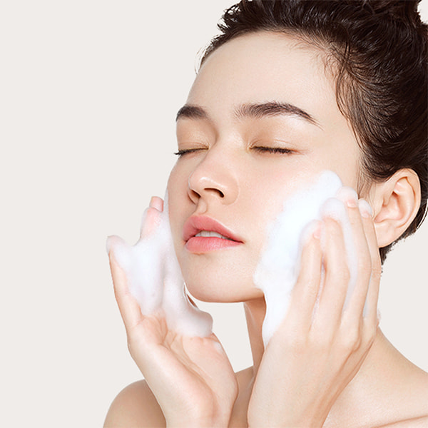 Round Lab - Mugwort Calming Cleanser 150ml