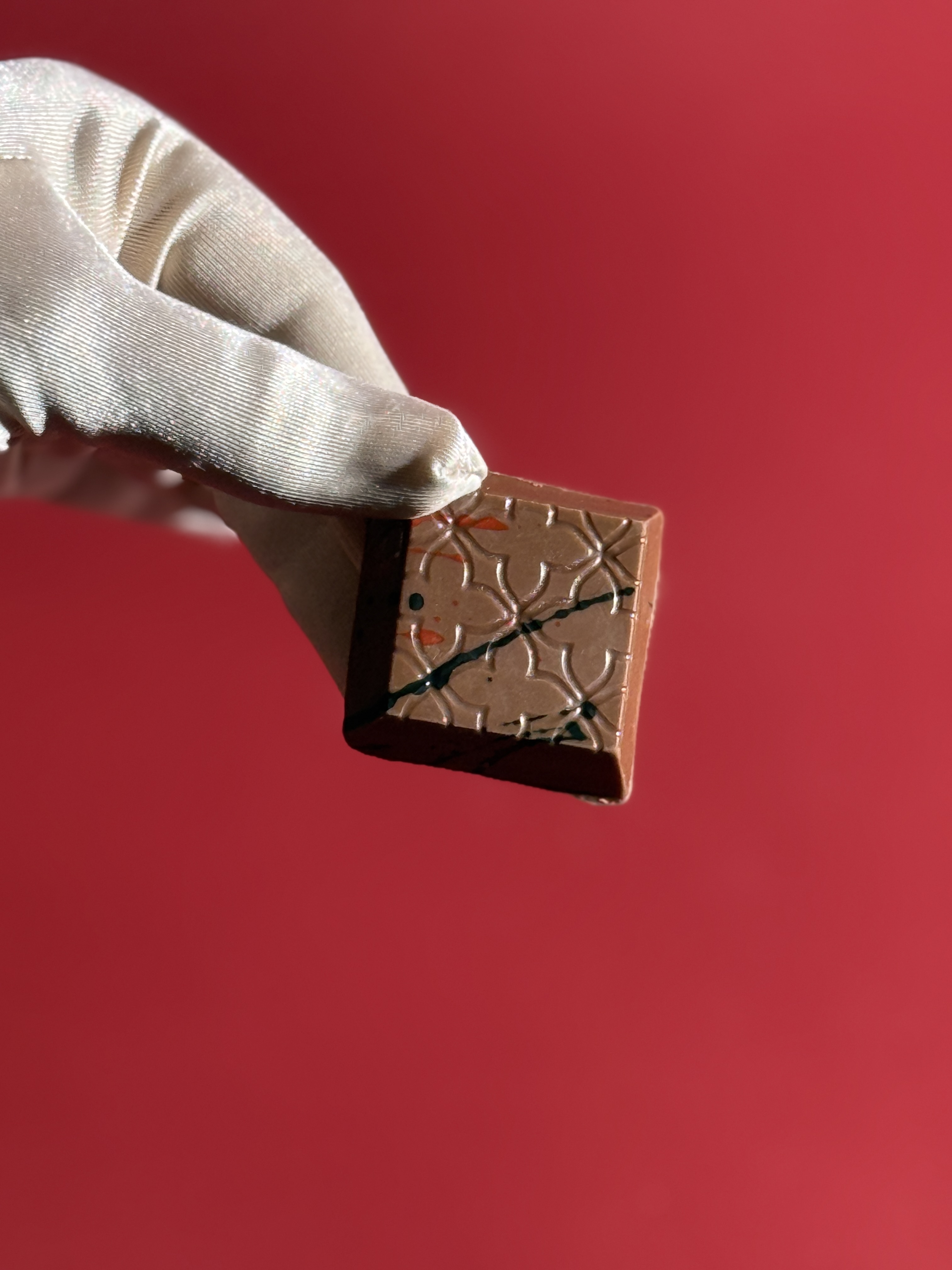 Kunafa Made Me Do It (20 gm)  PACK OF 7 MINI BITES (140gm)