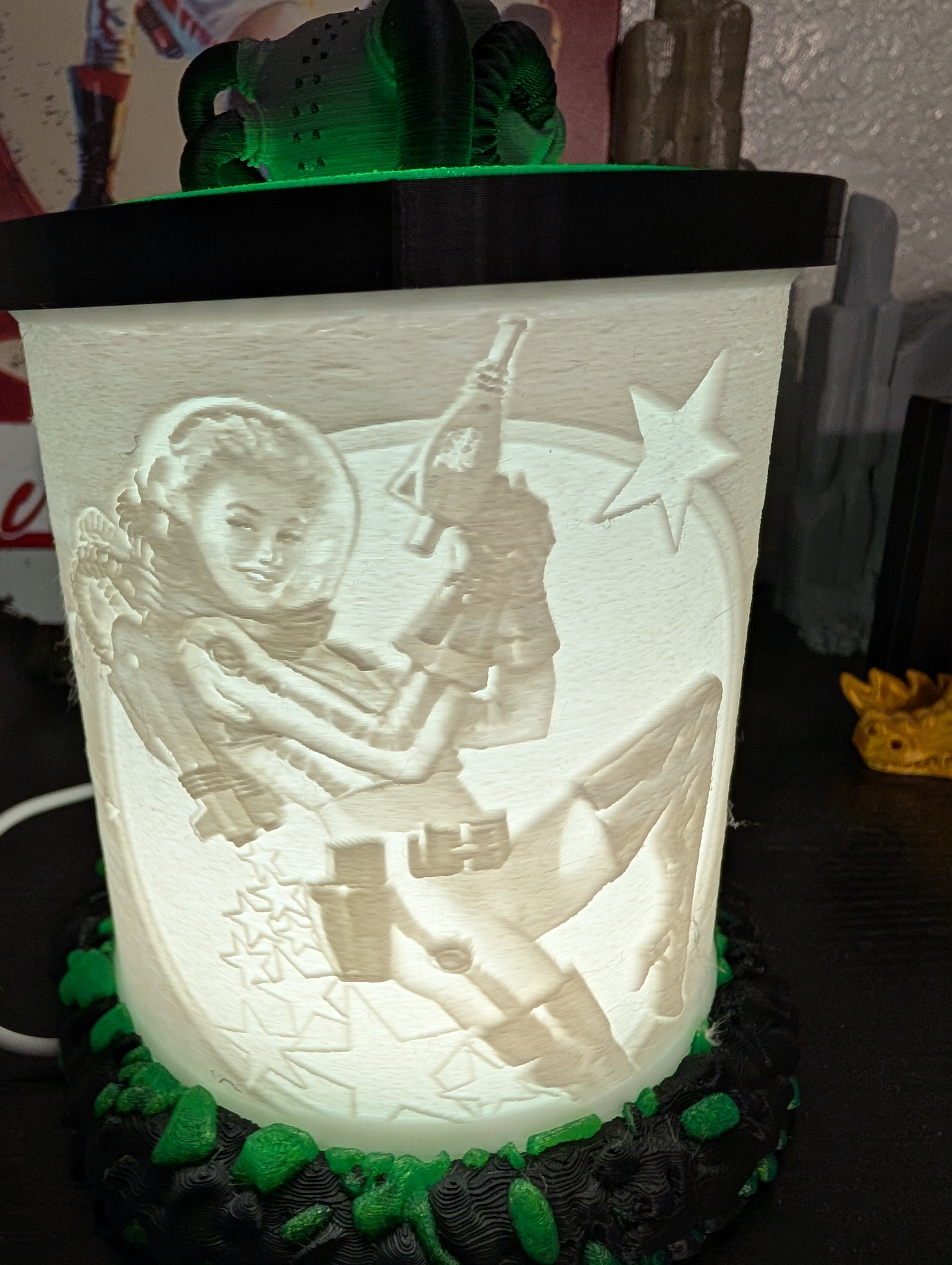 Fallout lithophane Power Armor Lamp