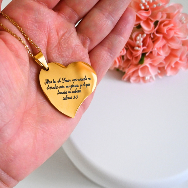 Personalized stainless steel heart pendant chain