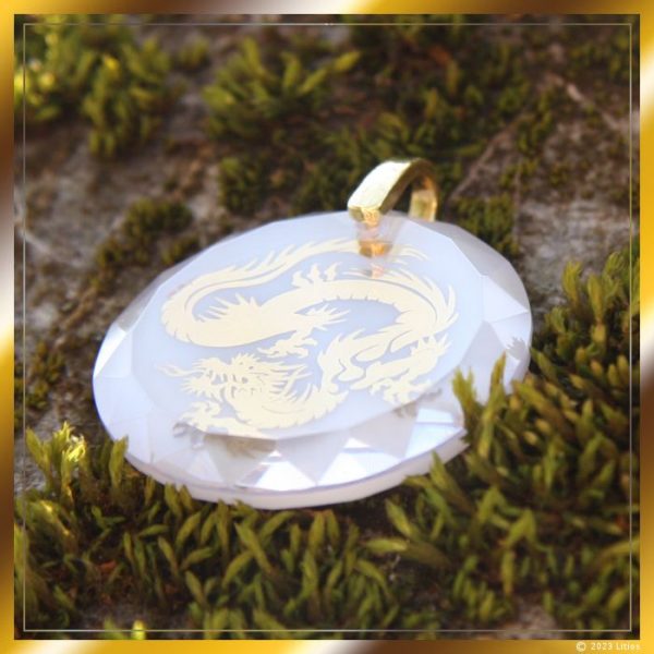 Medallón de Quan Yin y su Dragón Diamante