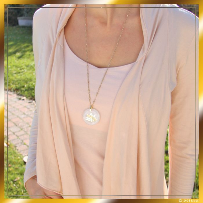 Medallón del Loto Dorado