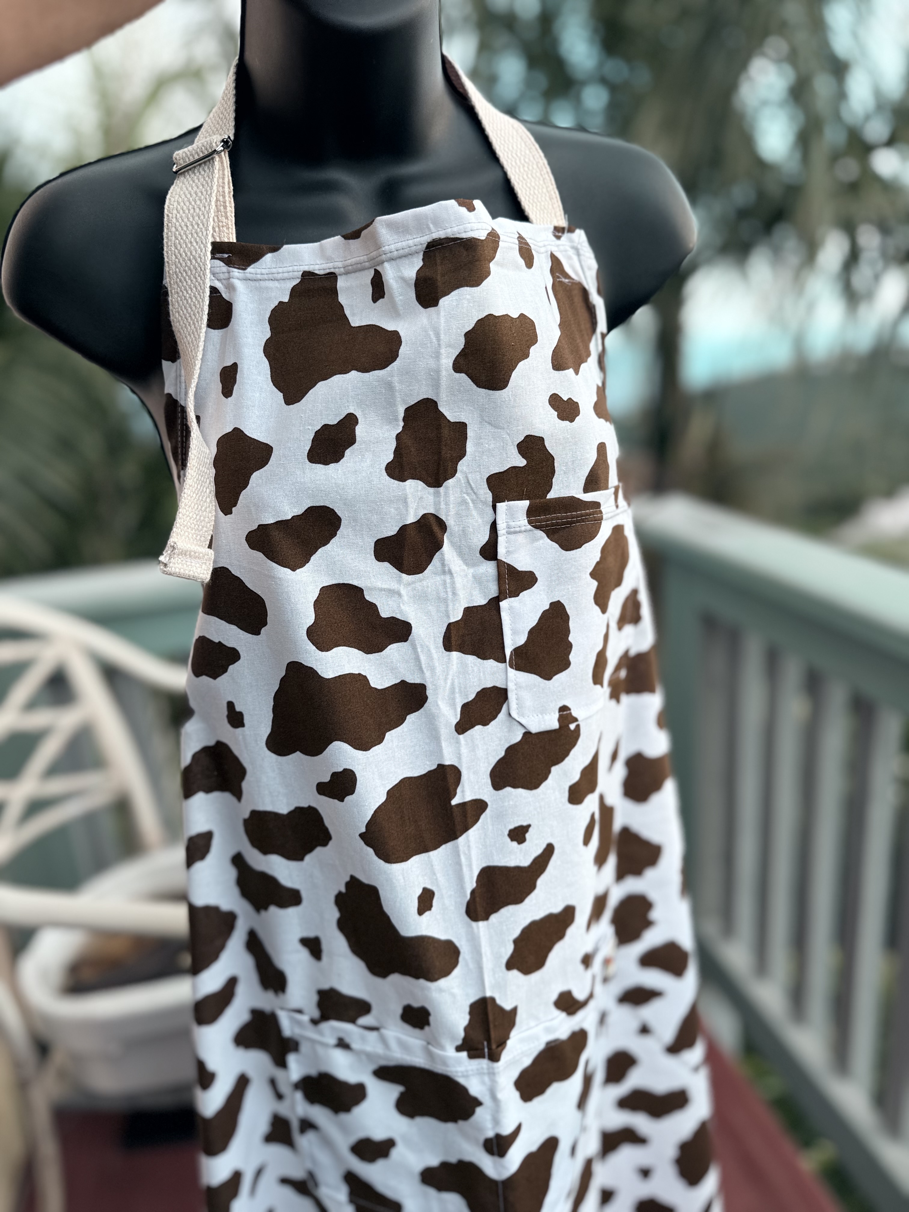 Island Brown Cow Apron