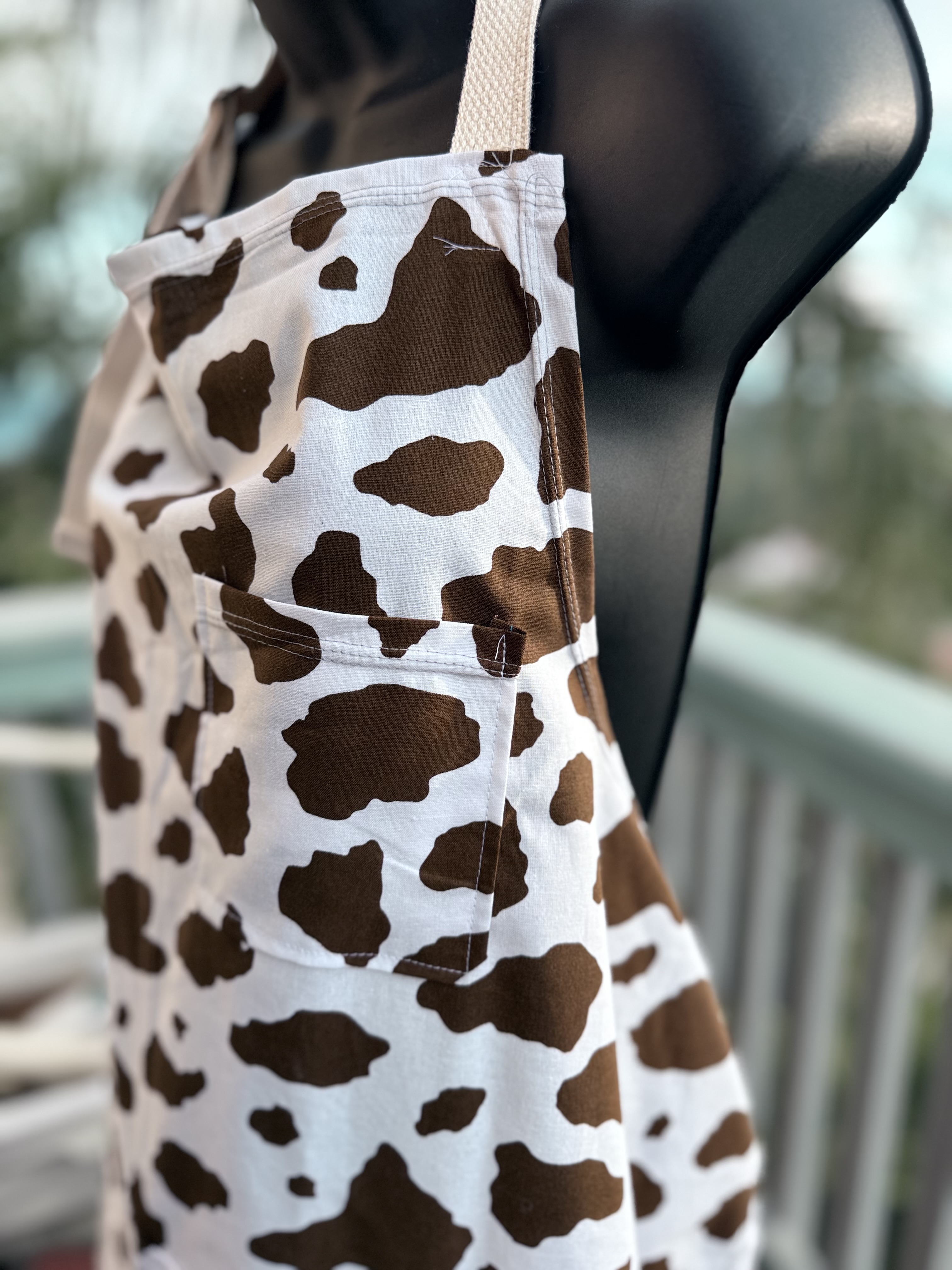 Island Brown Cow Apron