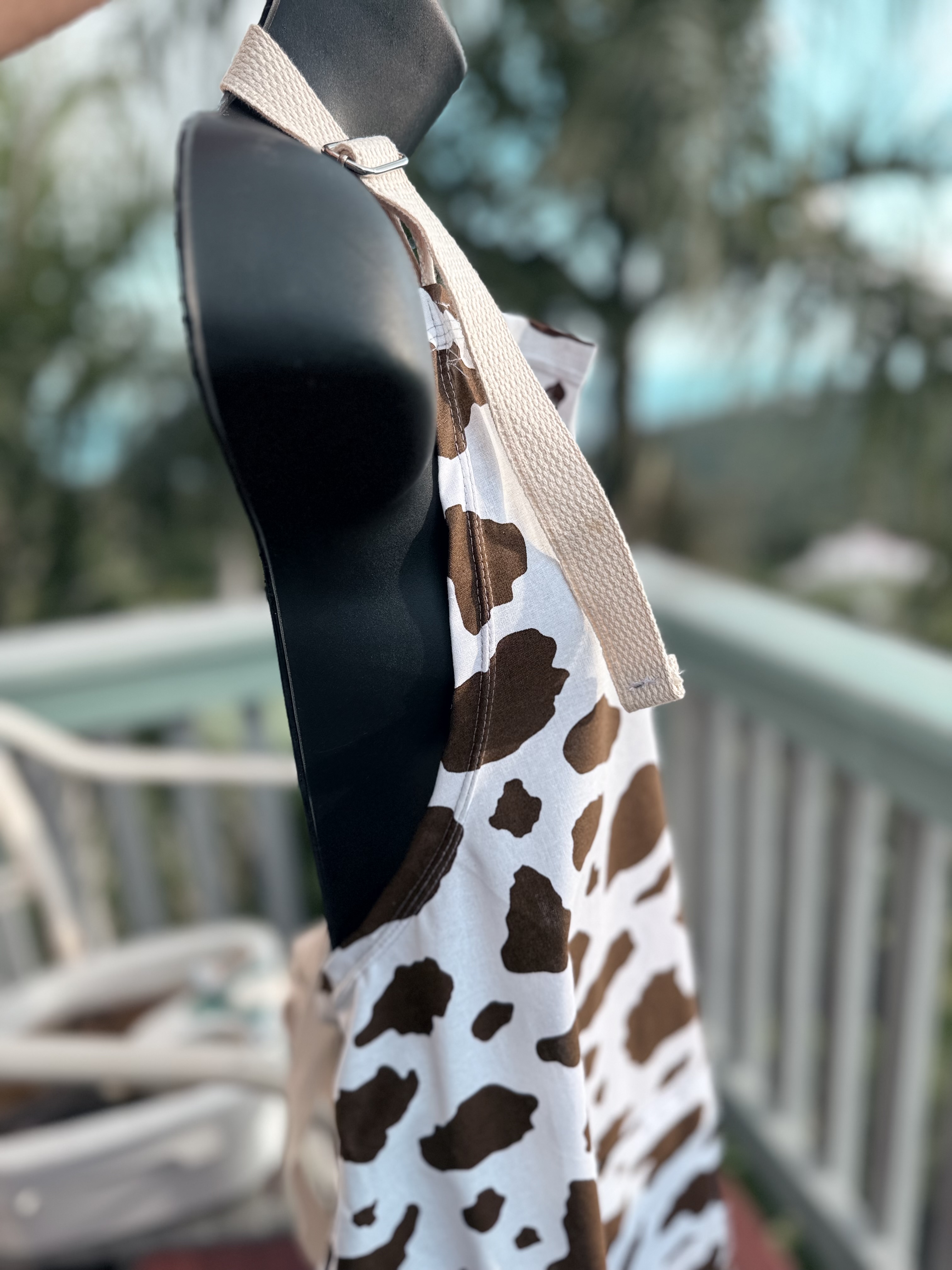 Island Brown Cow Apron