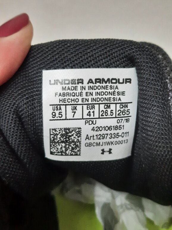 Under Armour Baseball Ganchos