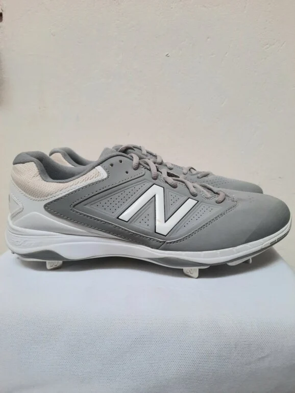 New Balance Men's Baseball Shoes