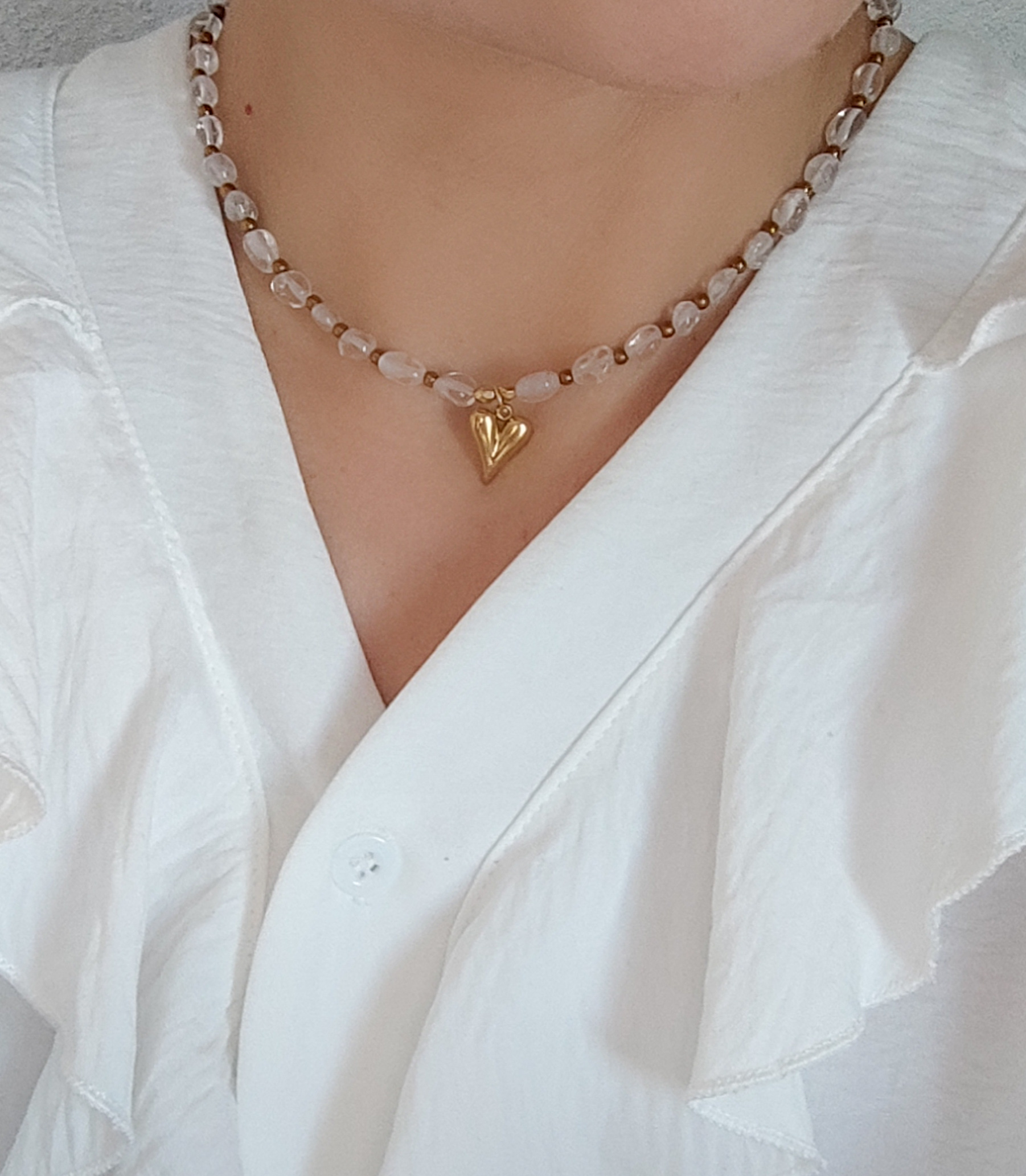 Vėrinys su auksine širdele