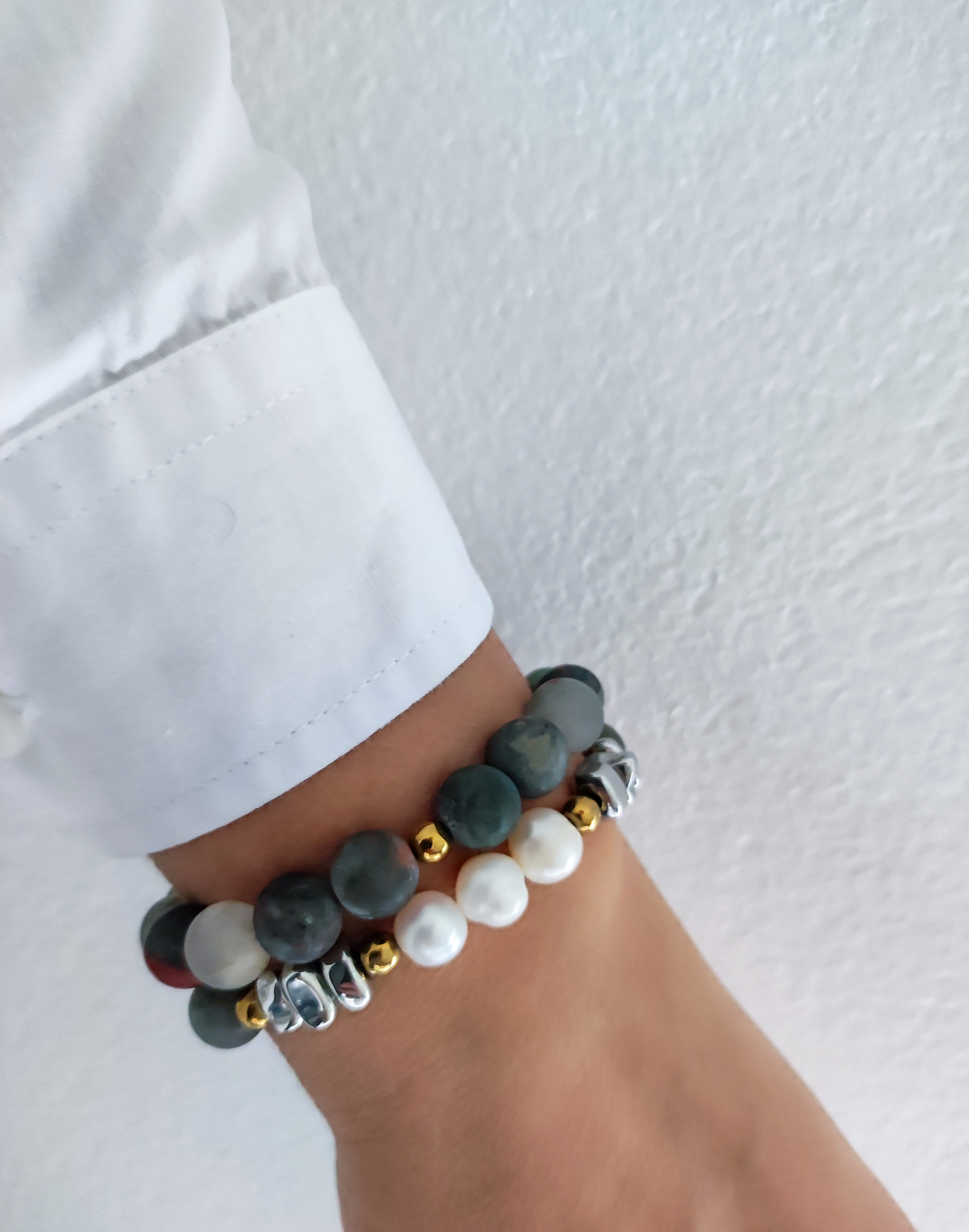 Rankų darbo apyrankės