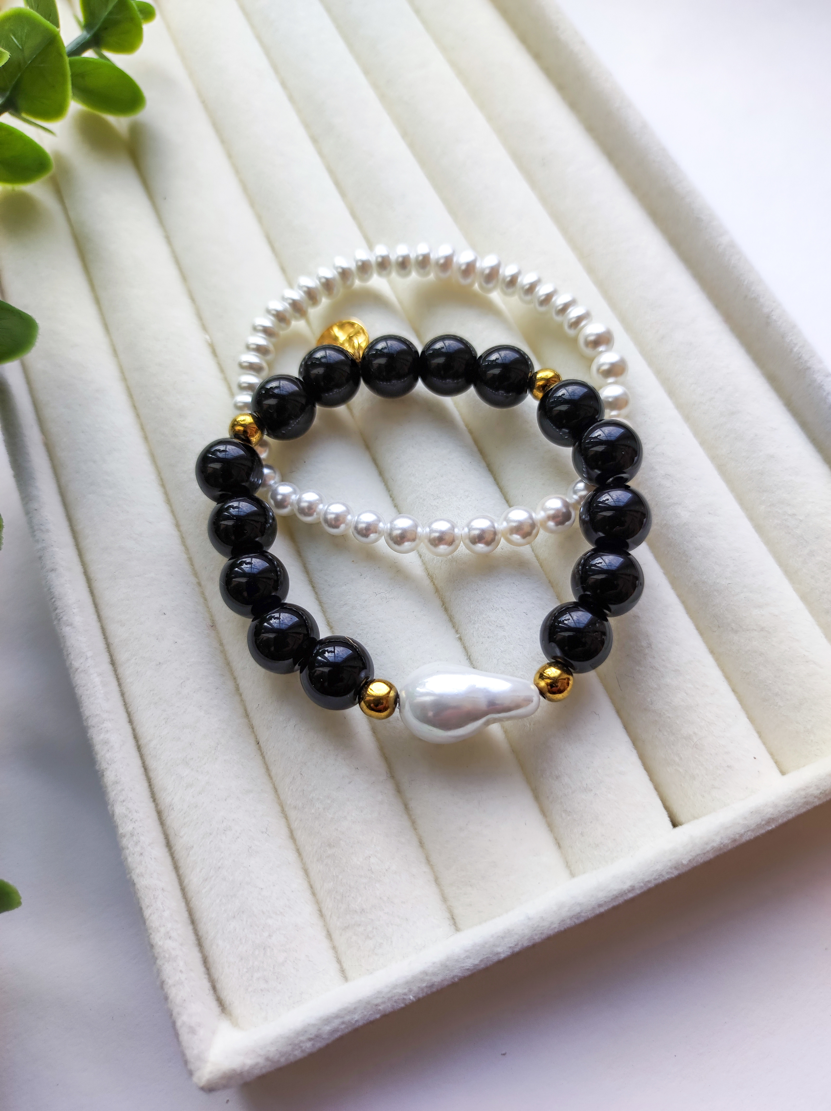 Rankų darbo apyrankės