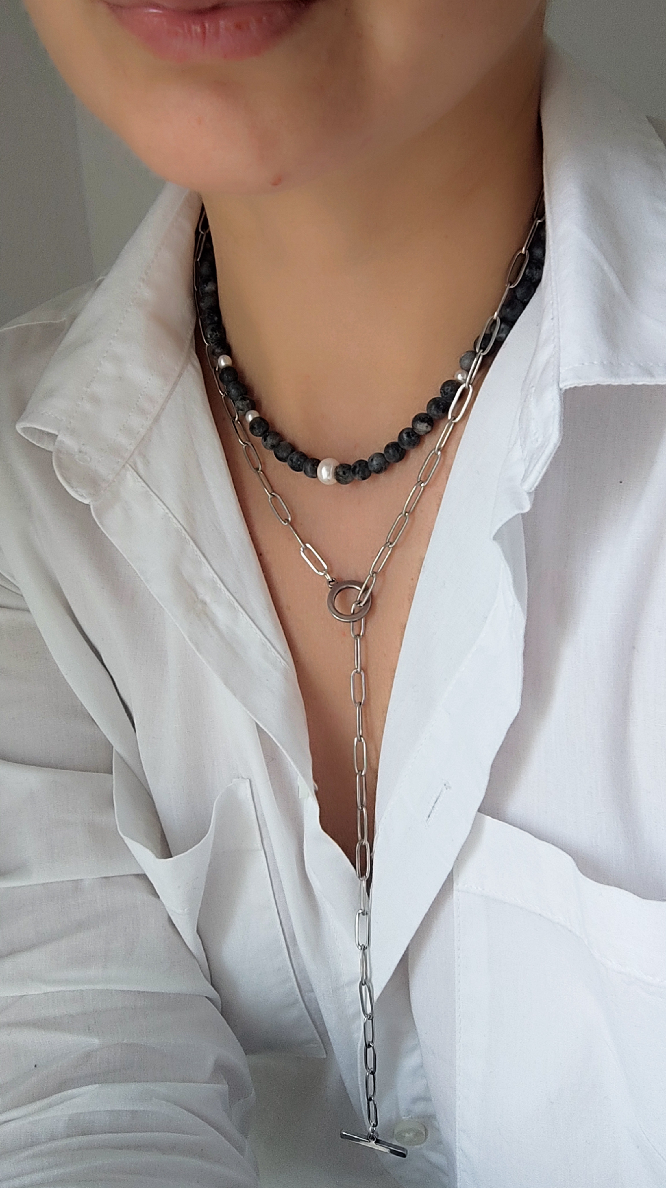 Kaklo papuošalas su grandinėle 