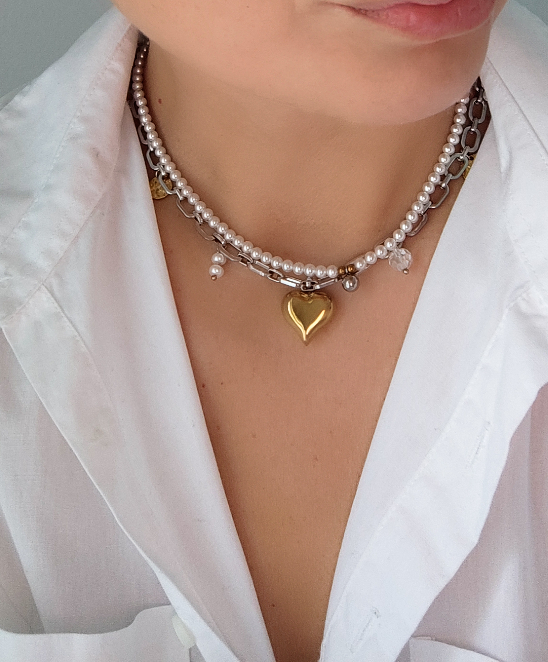 Perlų vėrinys su grandinėle