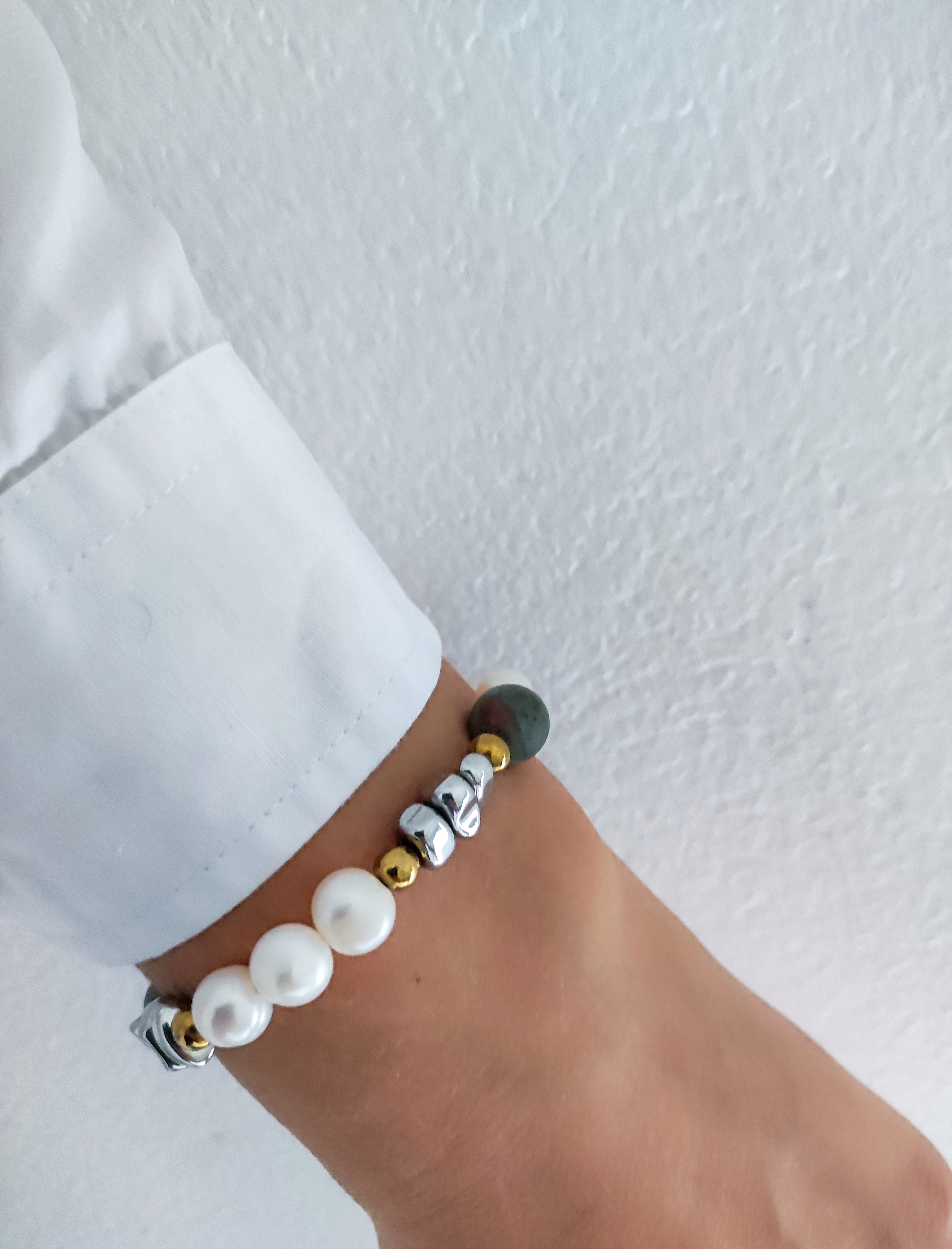 Rankų darbo apyrankės