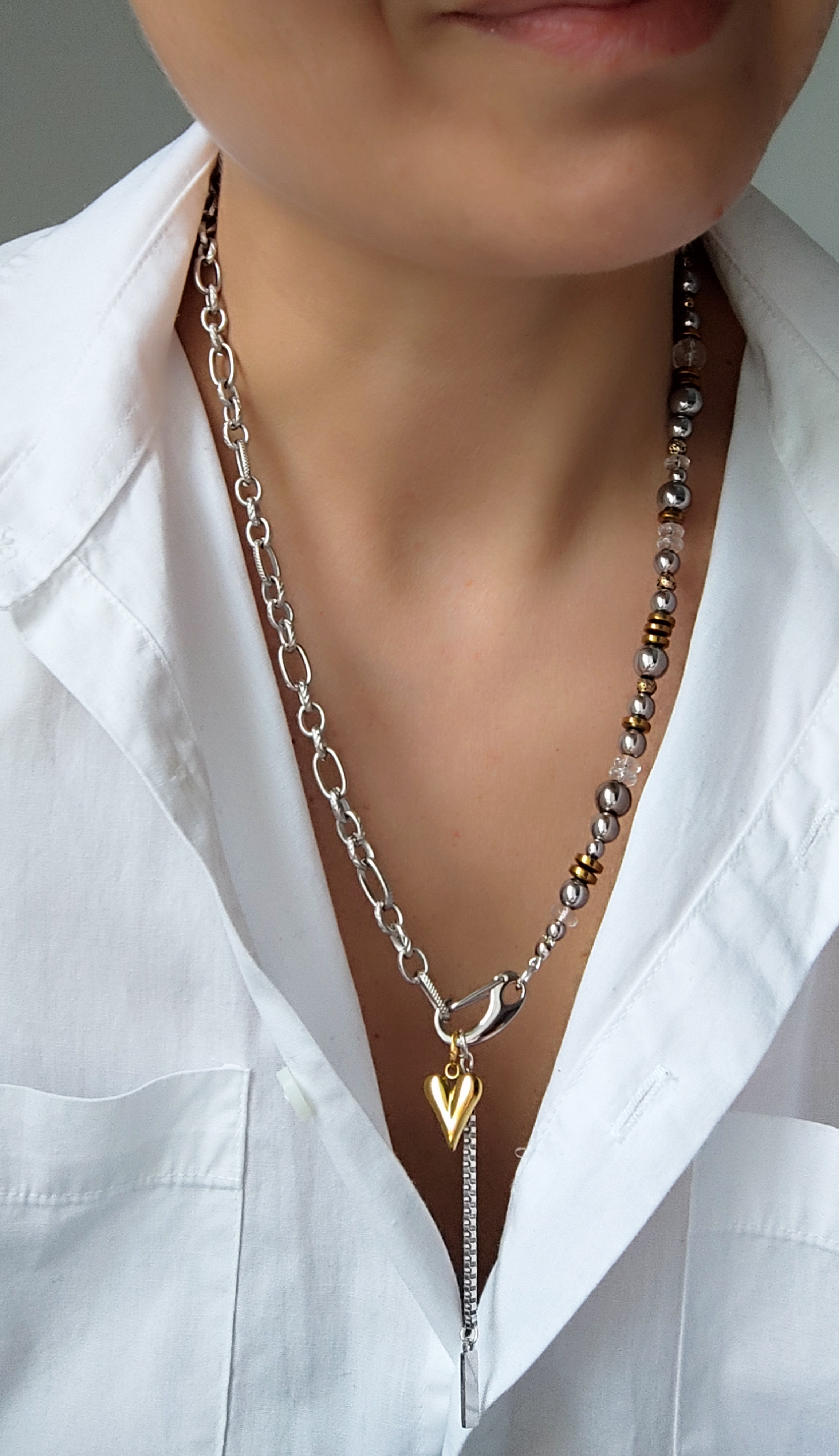 Universalus kaklo papuošalas 