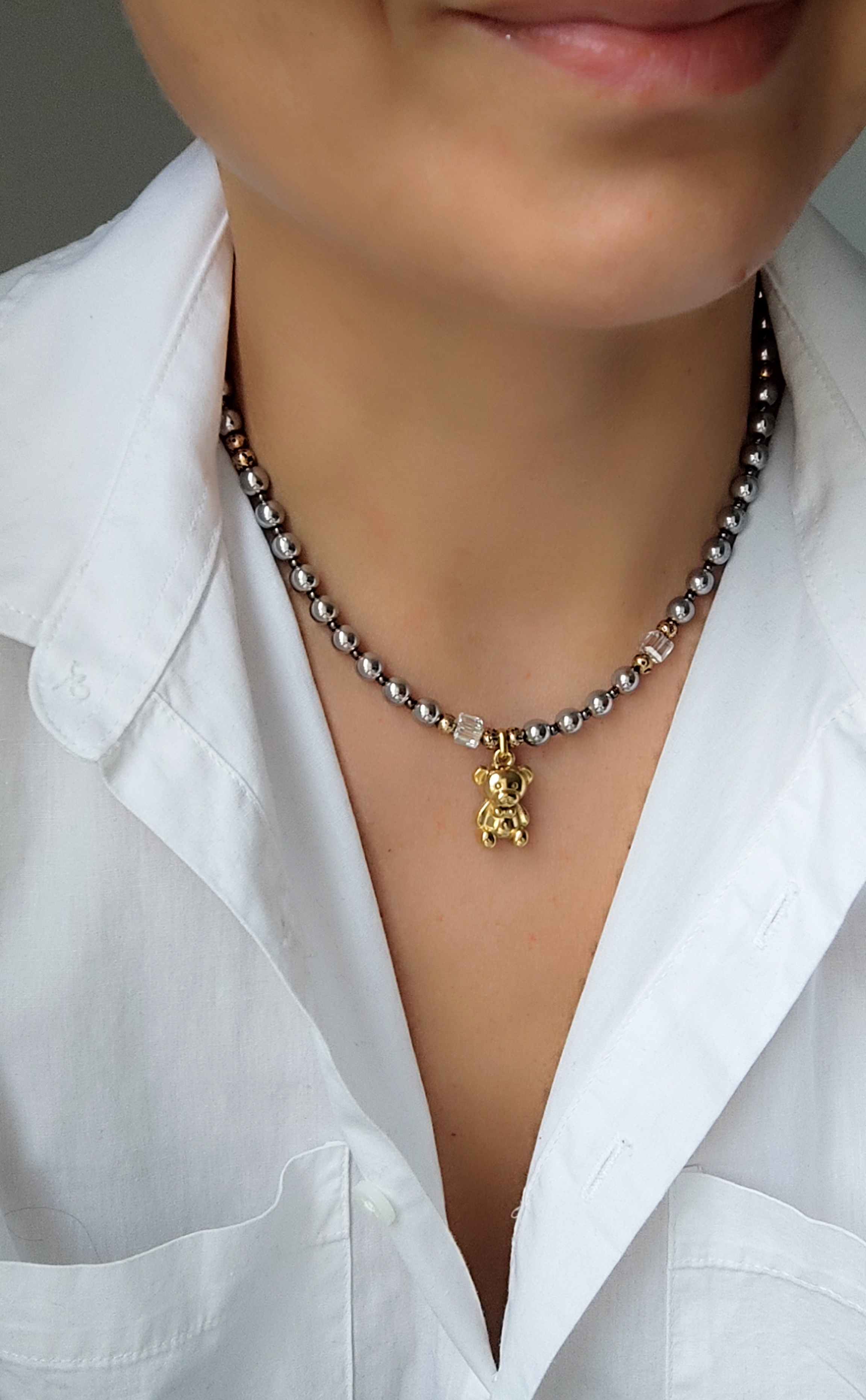 Hematito kaklo papuošalas su meškiuku 