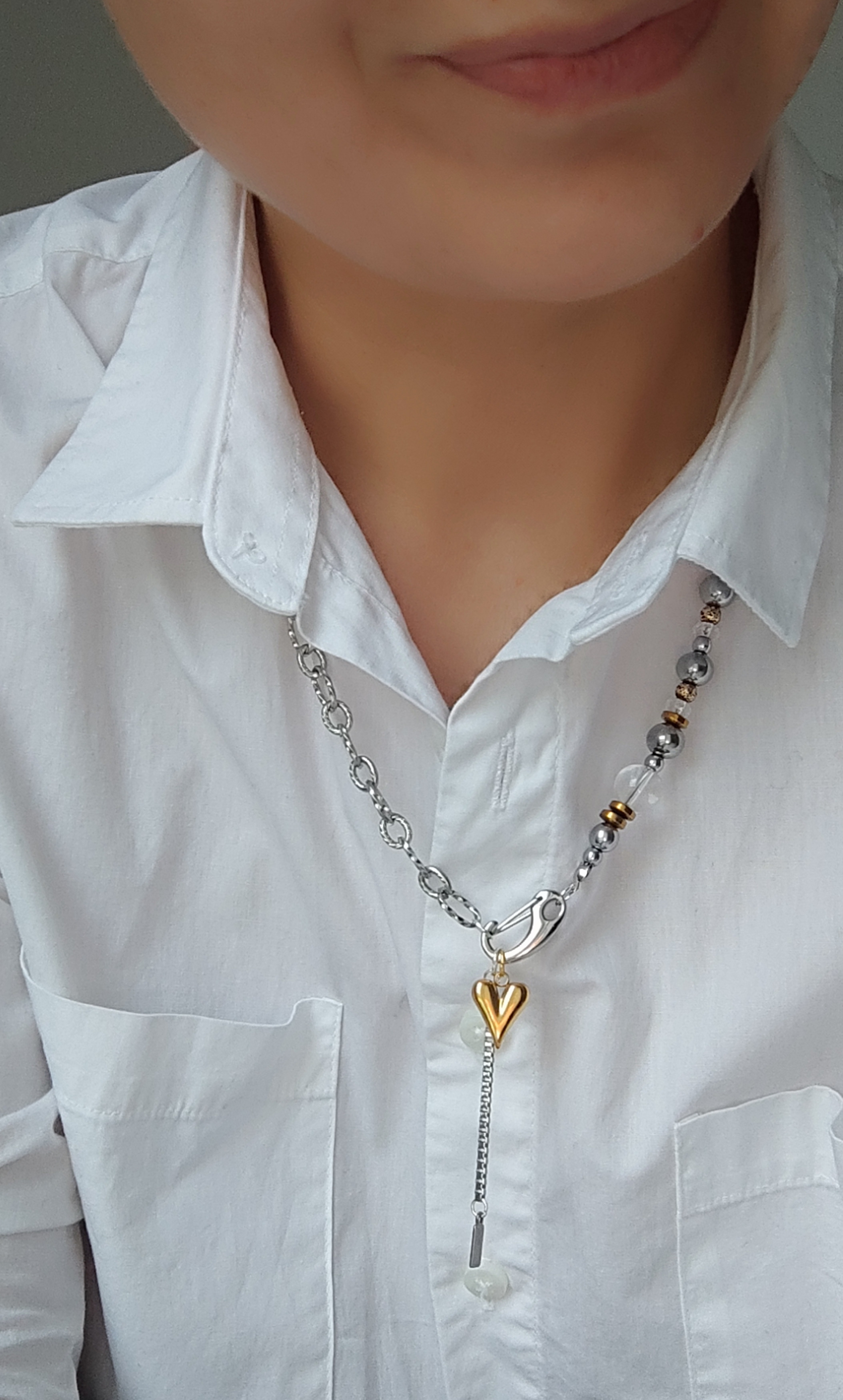 Universalus kaklo papuošalas 