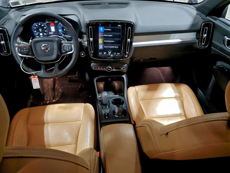 2019 VOLVO XC40 T5 MOMENTUM