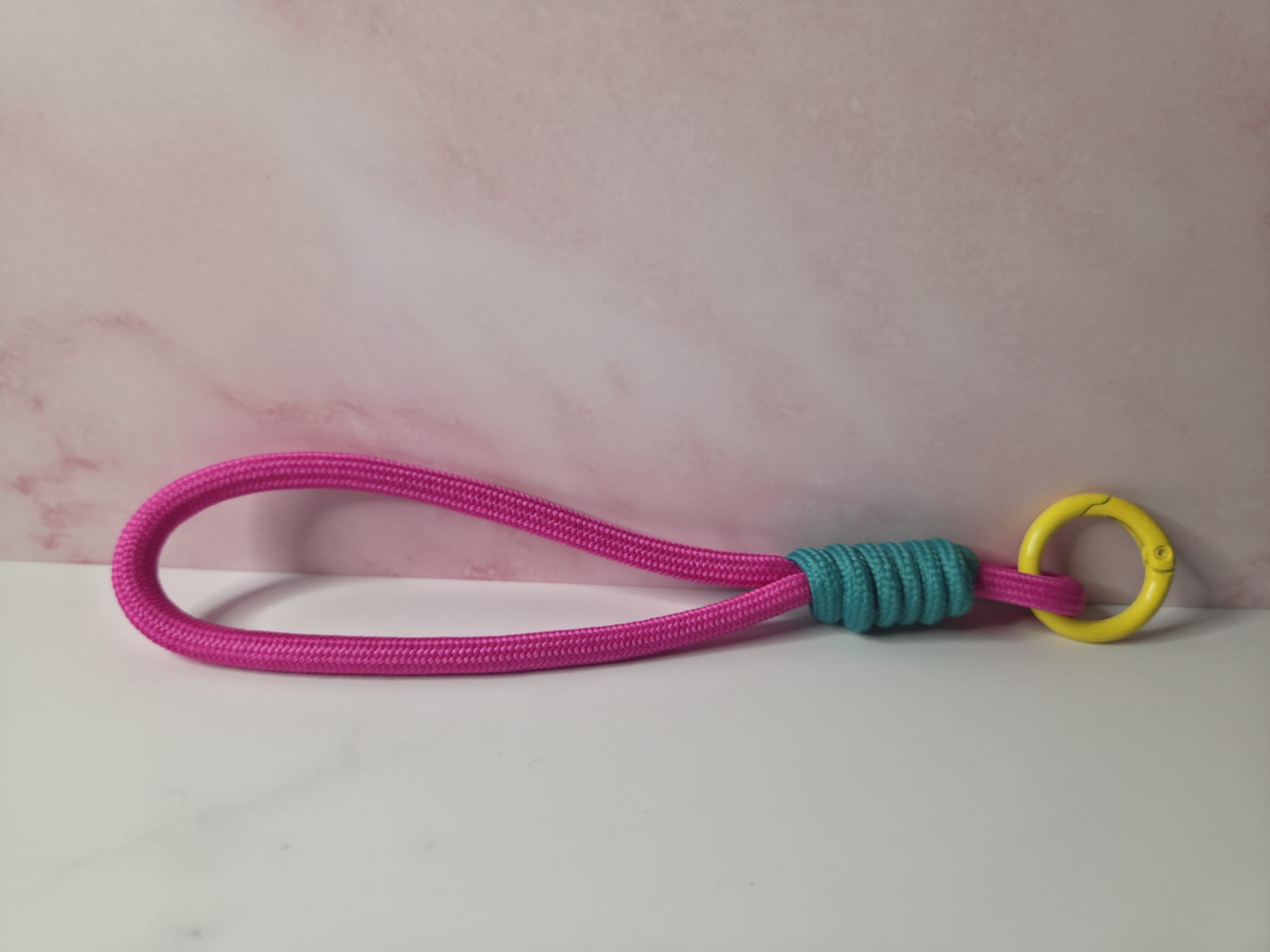 Schlüsselanhänger aus Paracord