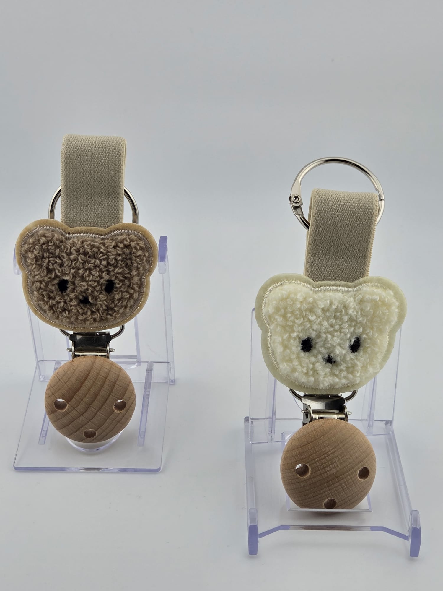 Schnulleranhänger mit Bärenkopf