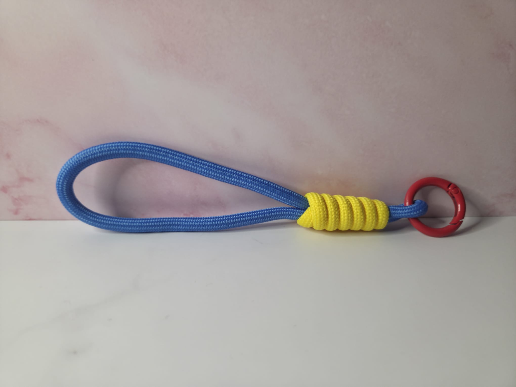 Schlüsselanhänger aus Paracord