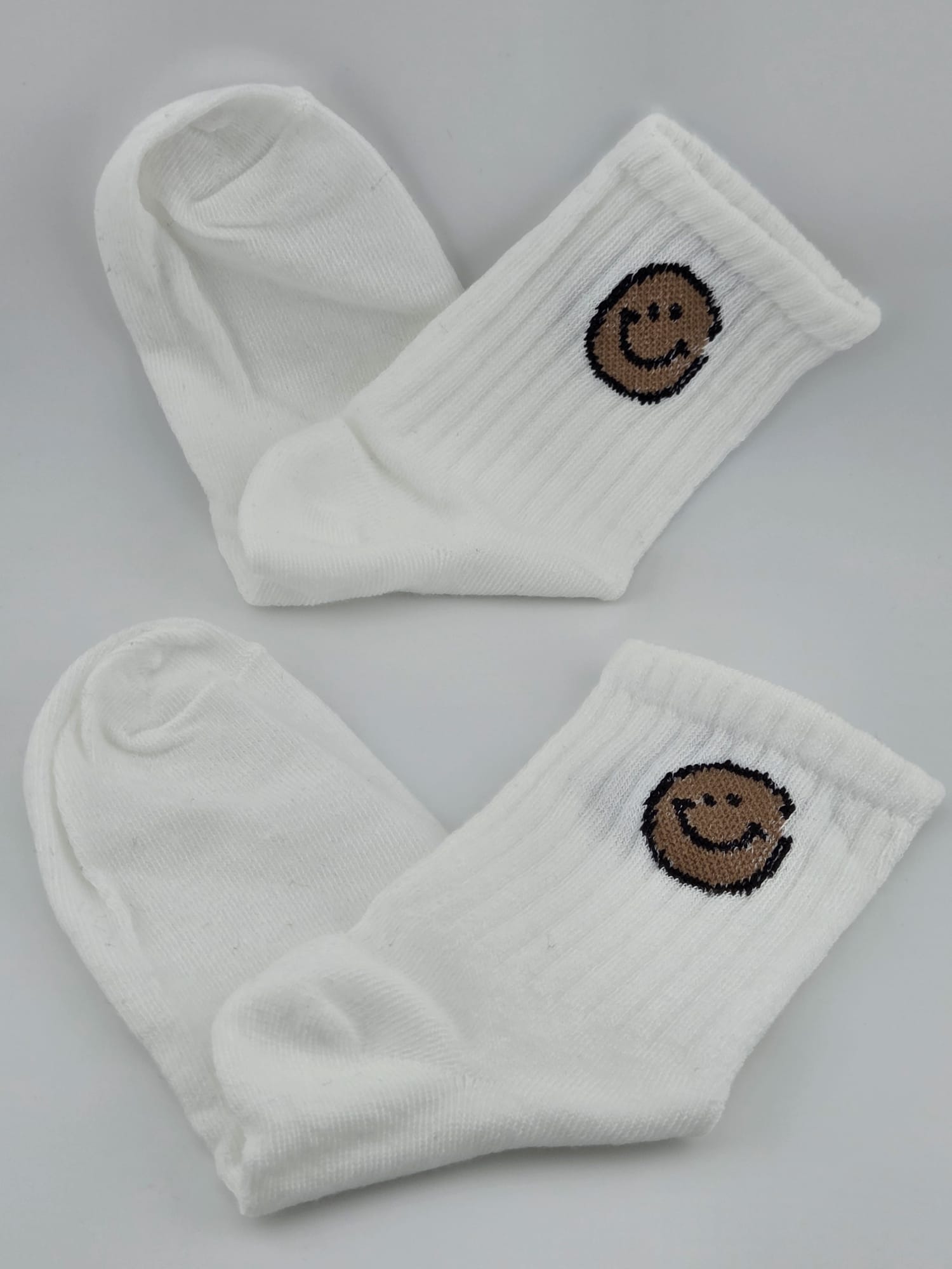 Weiße Socken mit Smiley