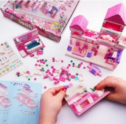 🏗️ Casa rosa en Lego – 1000 Piezas de Creatividad Arquitectónica