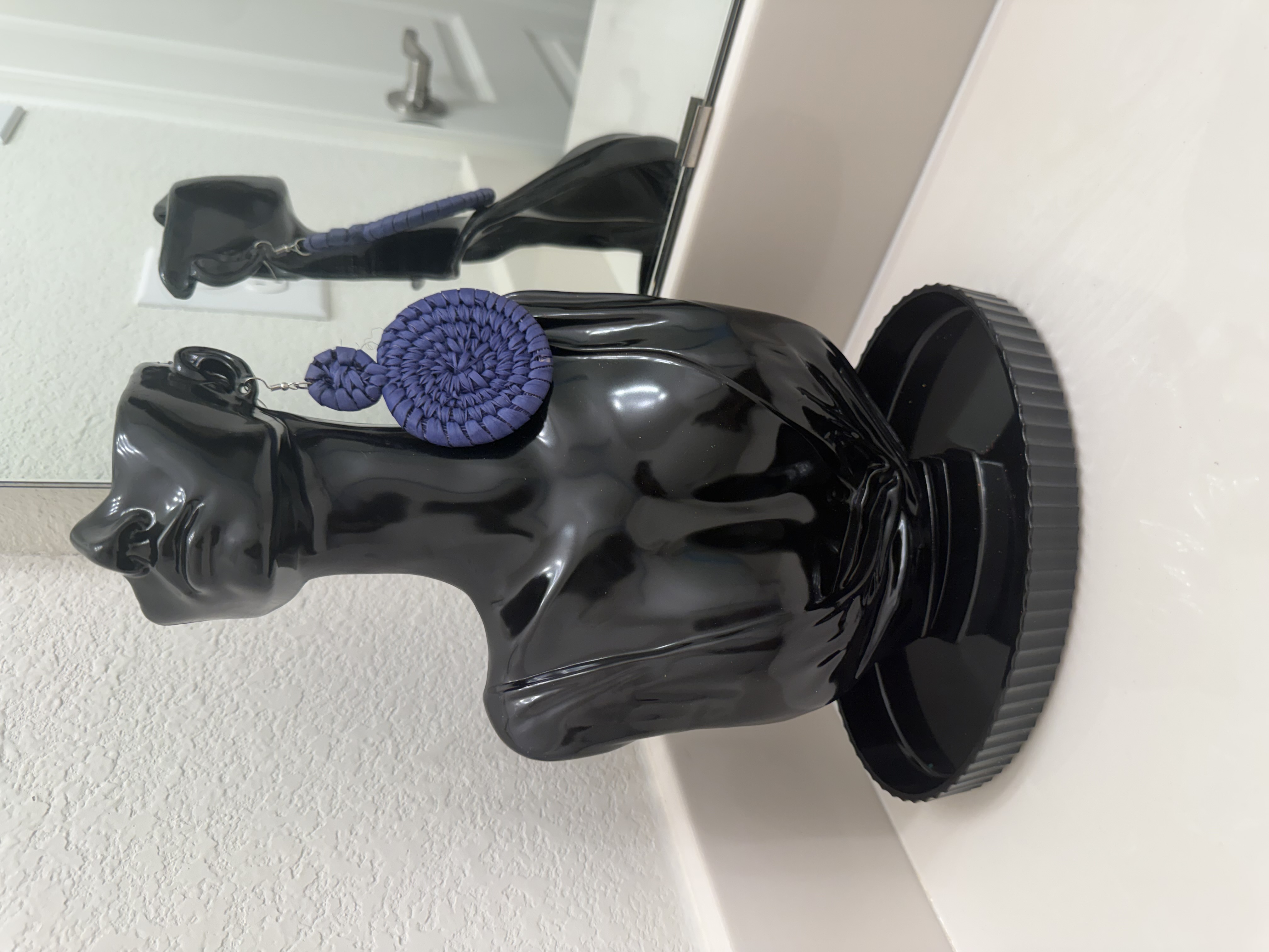 Dark purple raffia earrings 