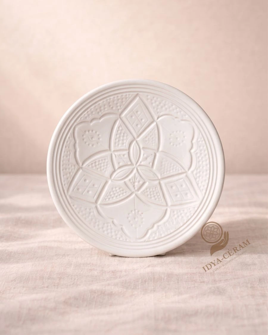 Assiette Plate sculptée  sans fil d'Or 18cm