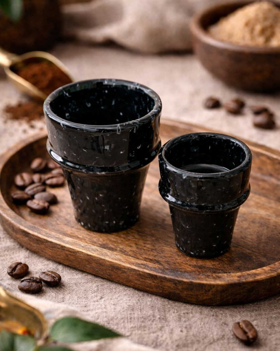 Tasse artisanale noire mouchetée – Petite & Grande taille