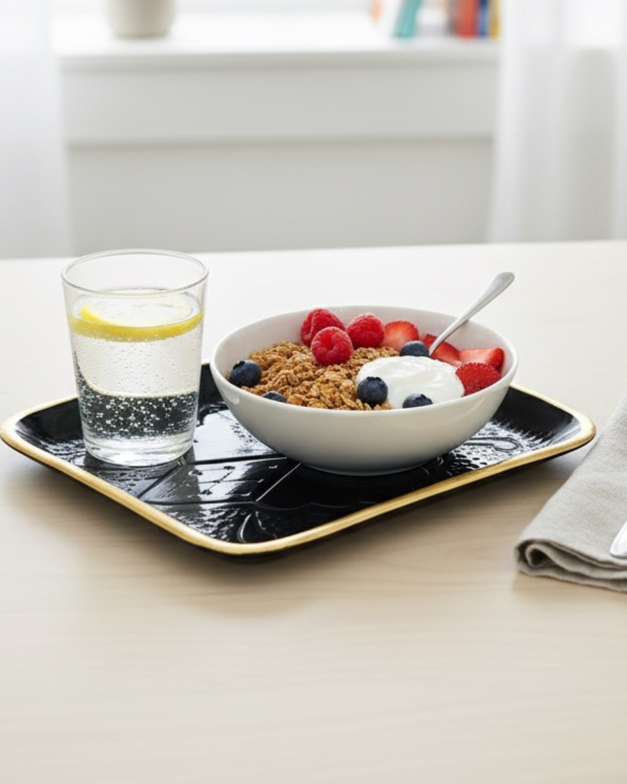 Assiettes rectangulaires avec fil d'Or