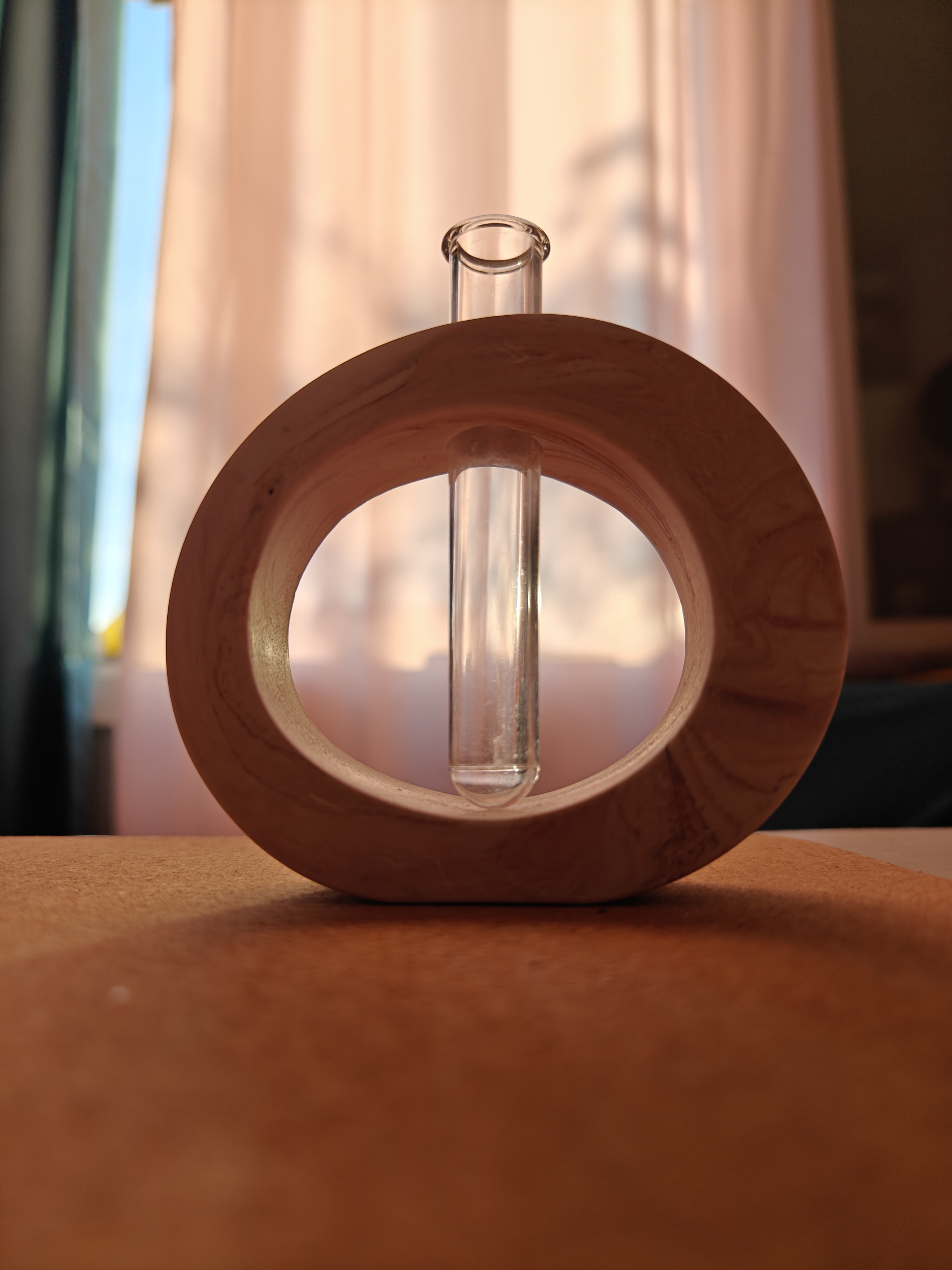 Lot d'un vase et porte savon fait main