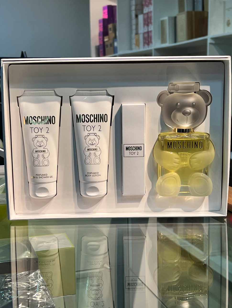 GIFT SET - MOSCHINO "TOY 2" 3.4OZ EDP SPR 4PCSWOMEN