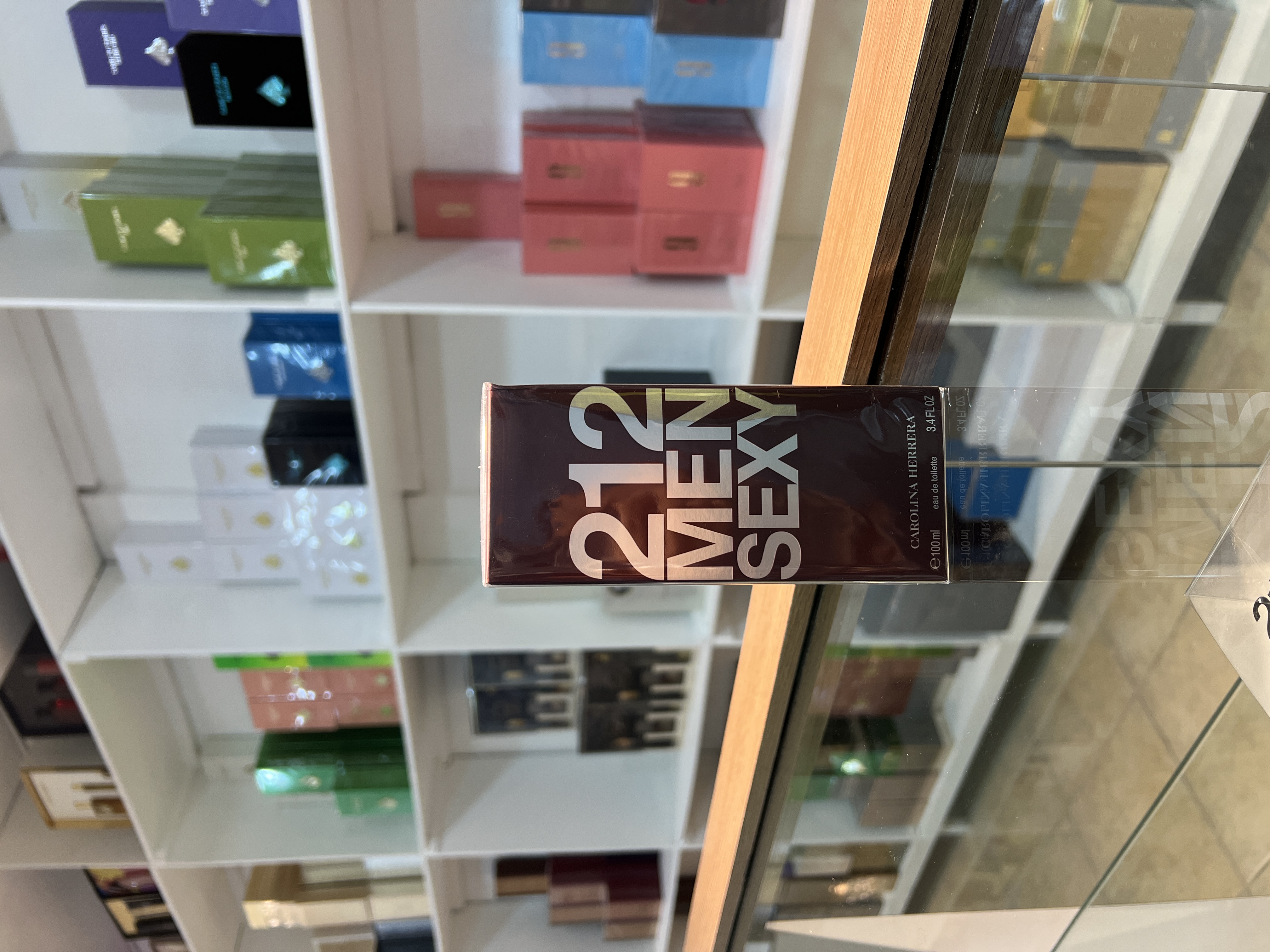 CAROLINA HERRERA "212 SEXY MEN" 3.4OZ