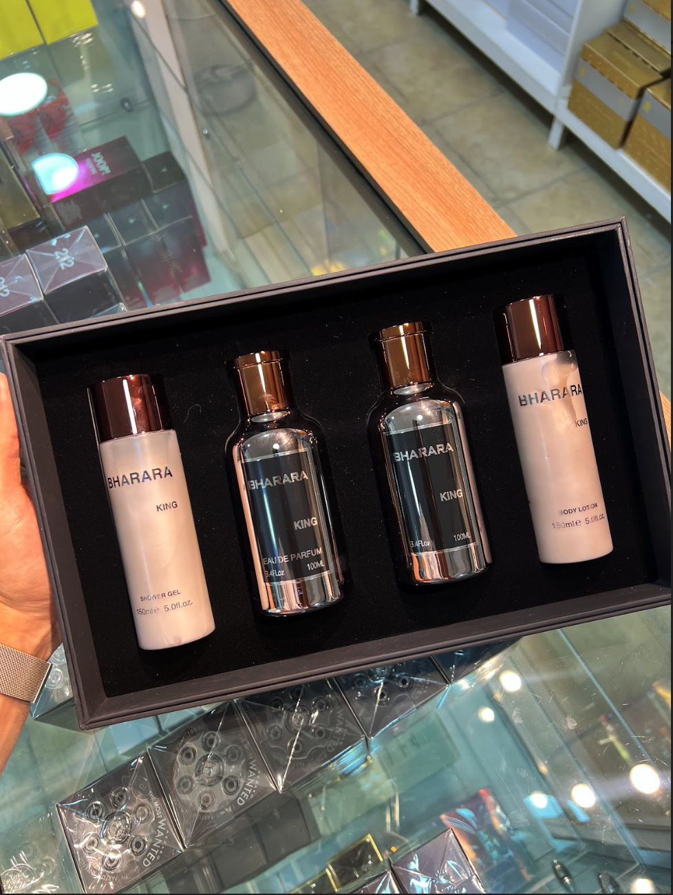 SET BHARARA KING ( 4 PC SET ) 3.4 OZ EDP SP /3.4 OZ A/S /5.0 OZSG /5.0OZ