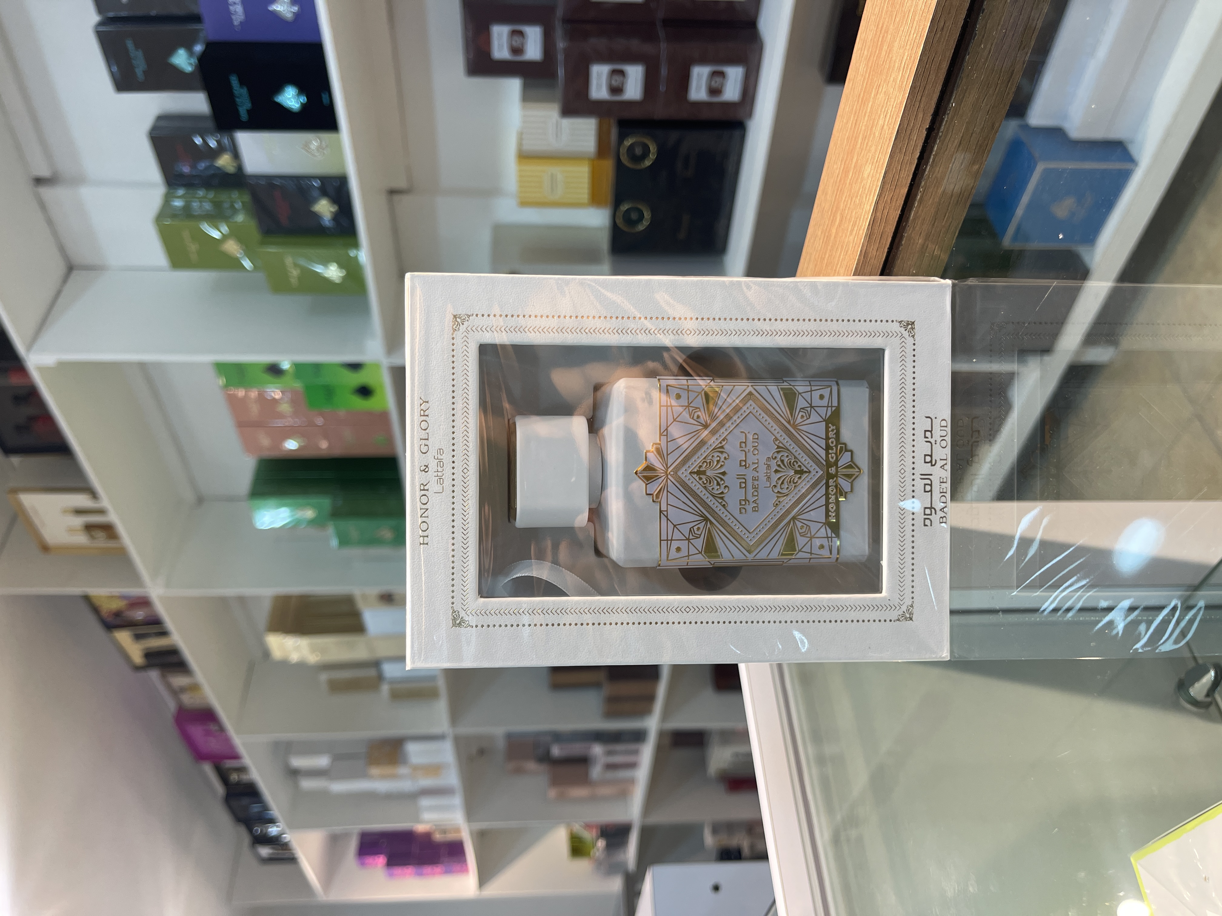 LATTAFA BADEE AL OUD HONOR AND GLORY 