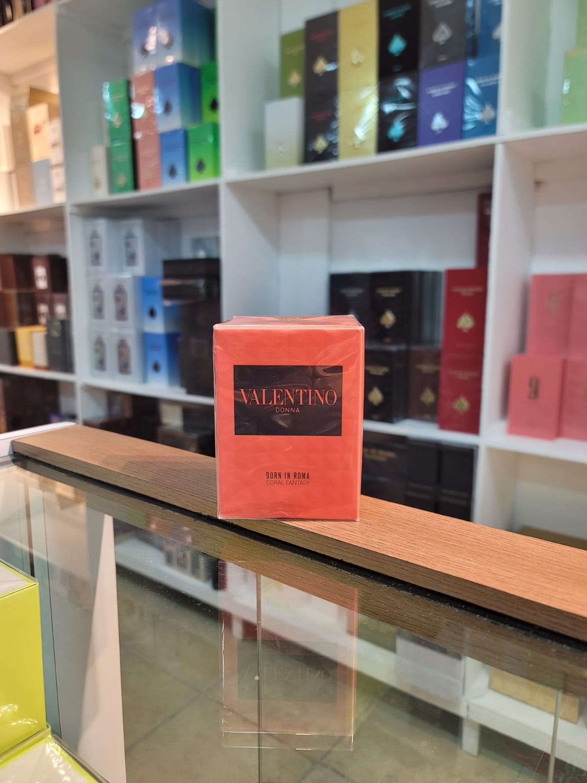 VALENTINO DONNA " BORN IN ROMA CORAL. FANTASY"3.4 EDP WOMEN