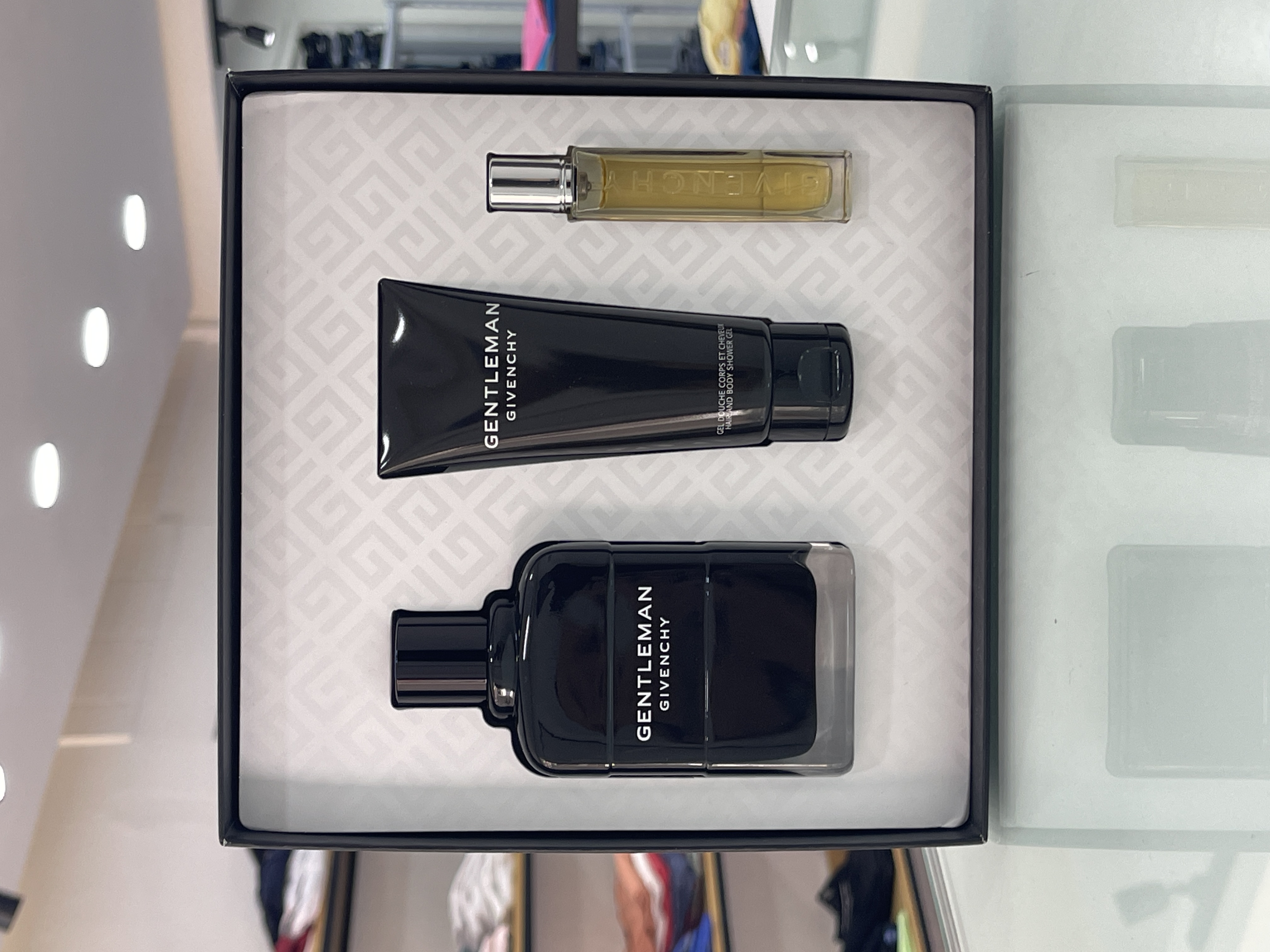 GIFT SET - GIVENCHY "GENTLEMEN EDP" 3.3OZ + 2.5 S/GEL  "3PC" MEN