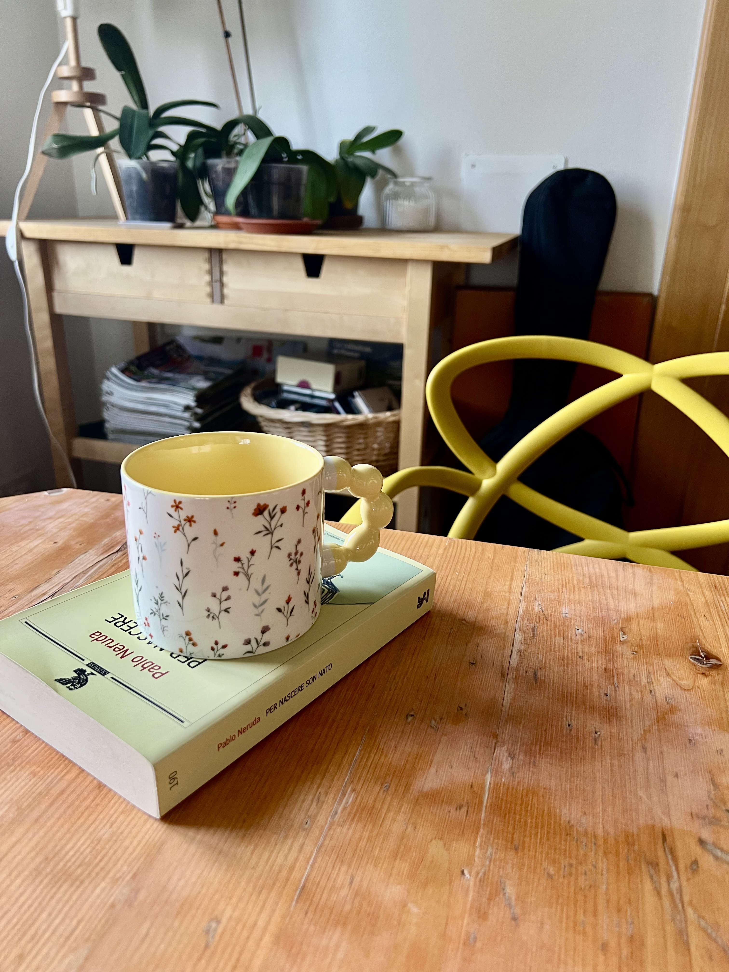 Tazza con manico a perle (gialla)